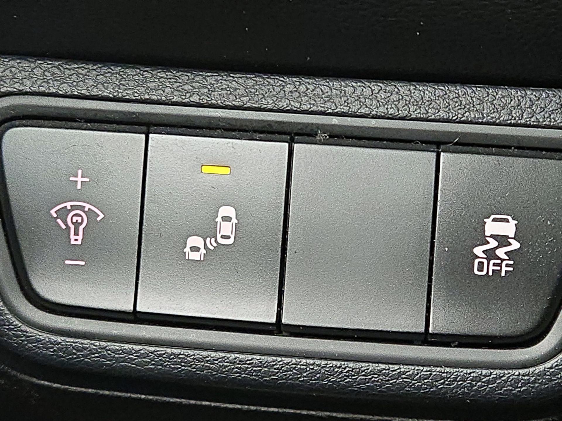 Thumbnail: 2022 Kia Forte - 13