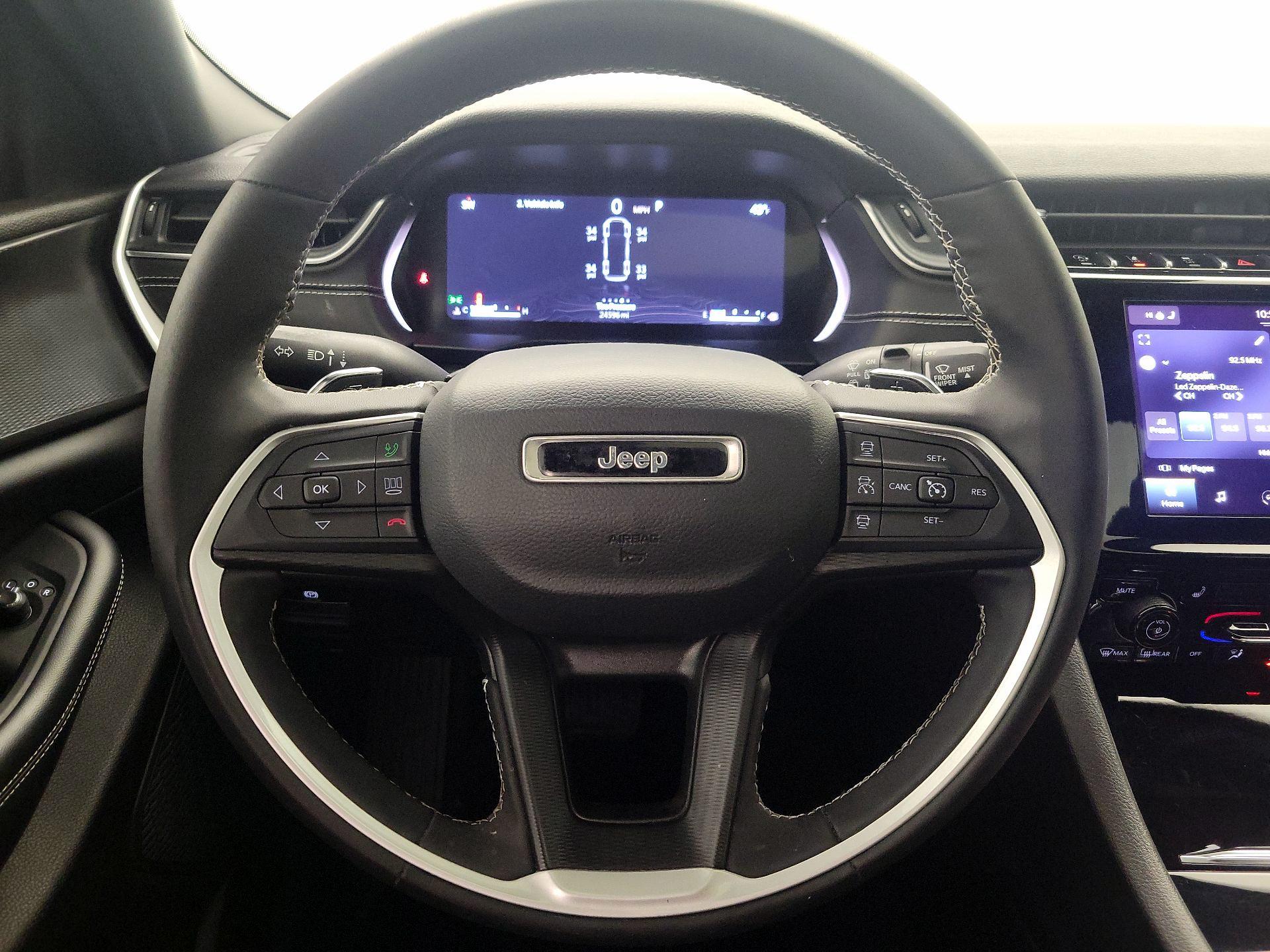 Thumbnail: 2023 Jeep Grand Cherokee L - 10