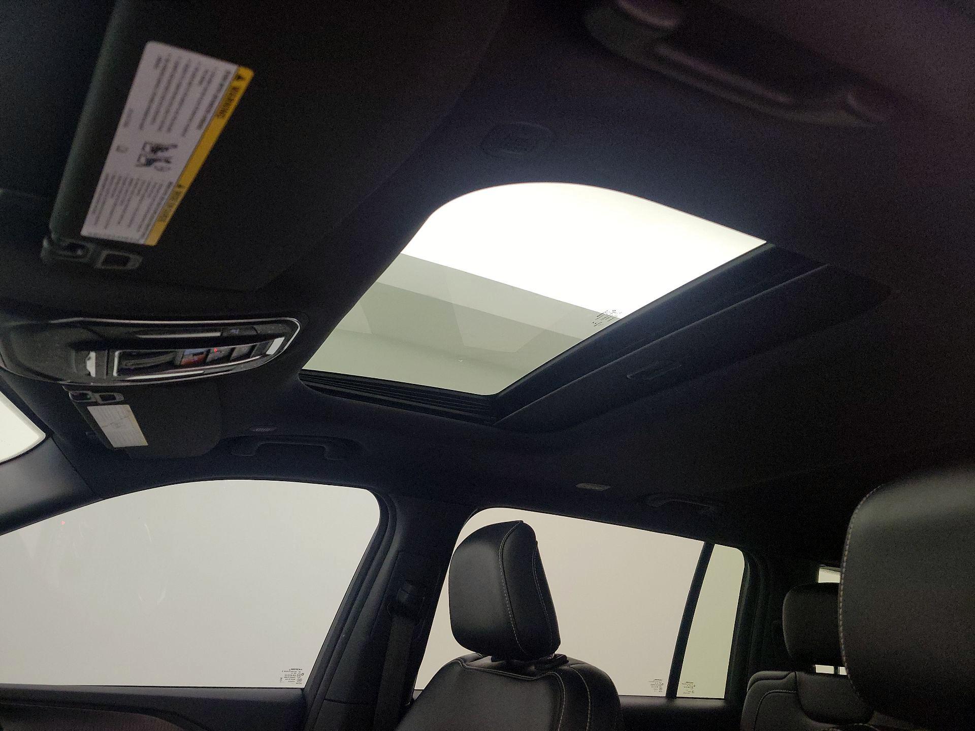 Thumbnail: 2023 Jeep Grand Cherokee L - 19