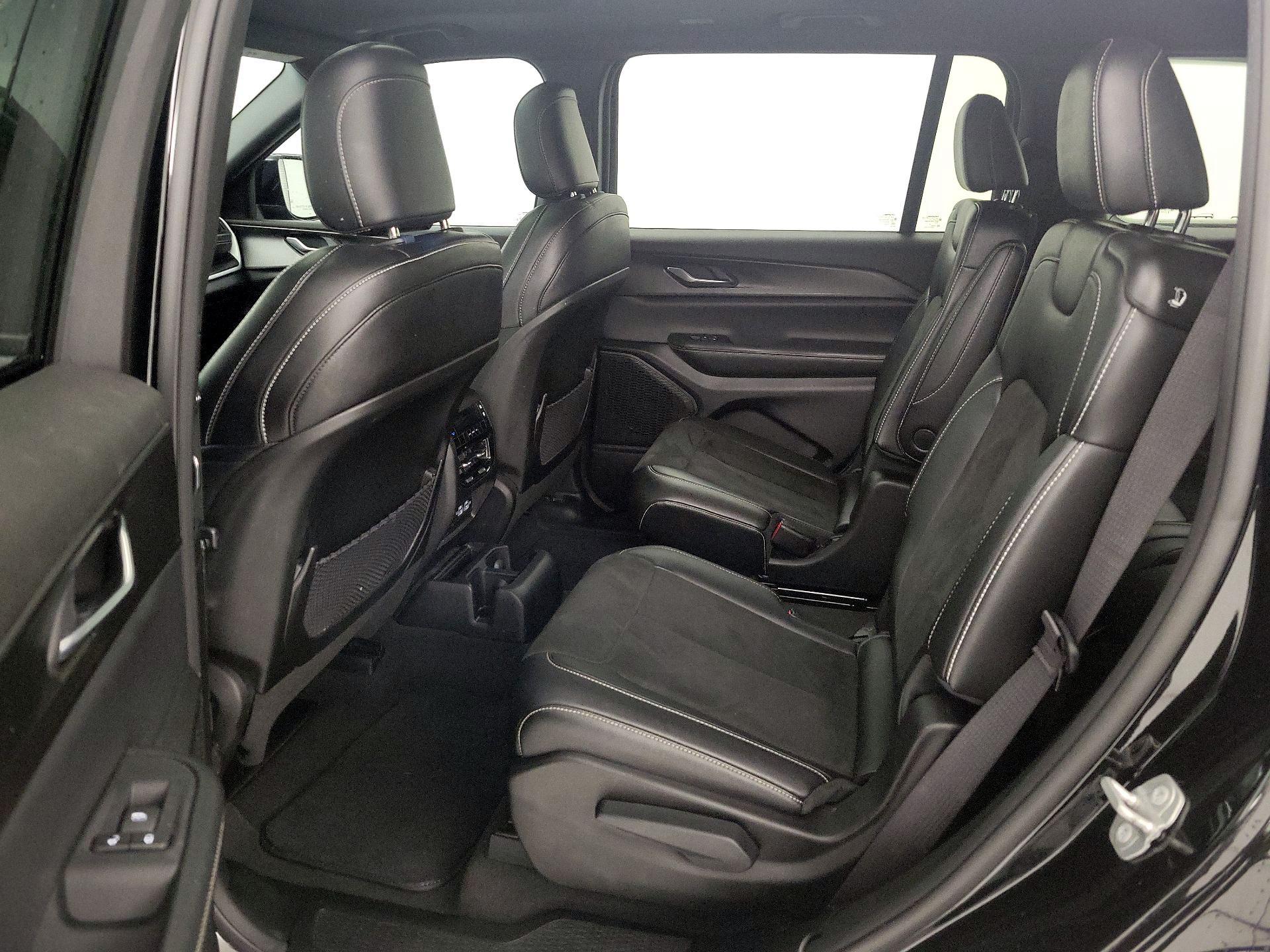 Thumbnail: 2023 Jeep Grand Cherokee L - 20