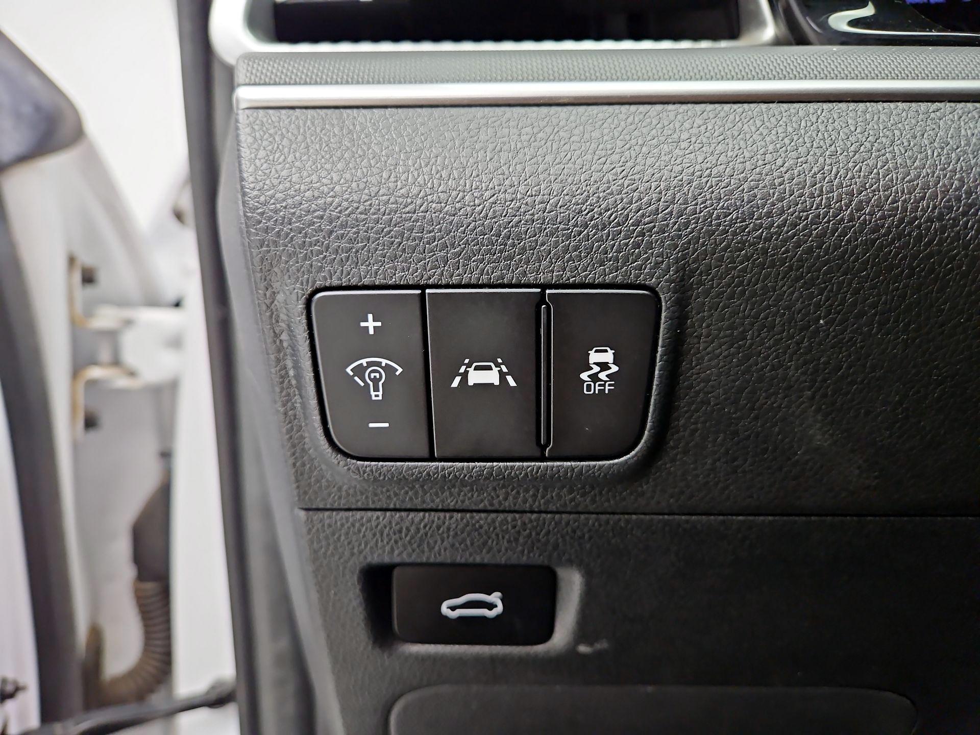 Thumbnail: 2022 Kia K5 - 13