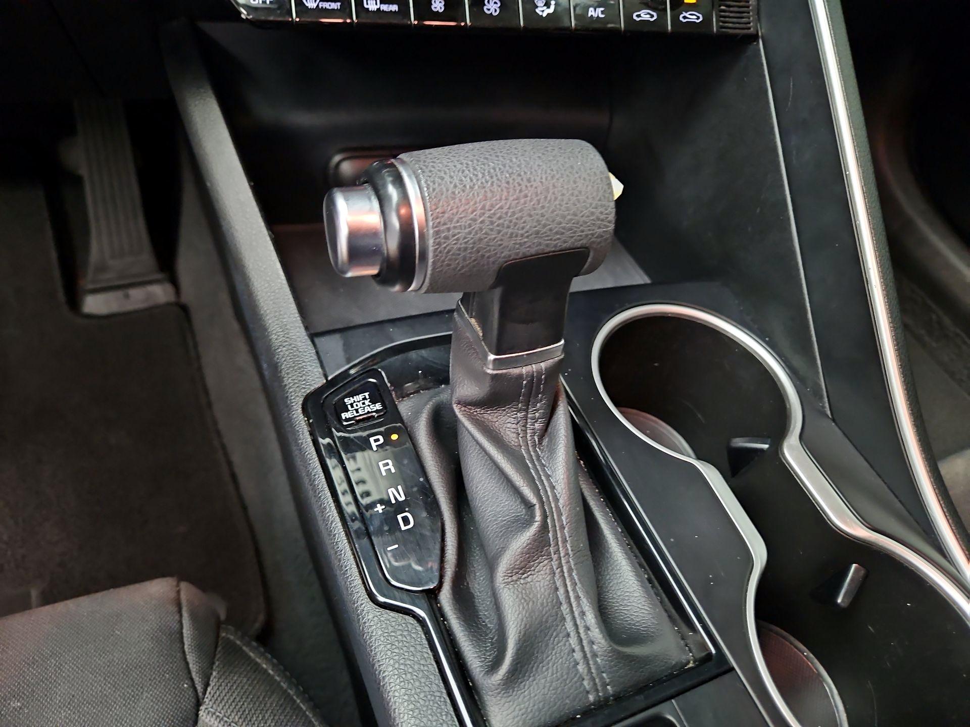 Thumbnail: 2022 Kia K5 - 17