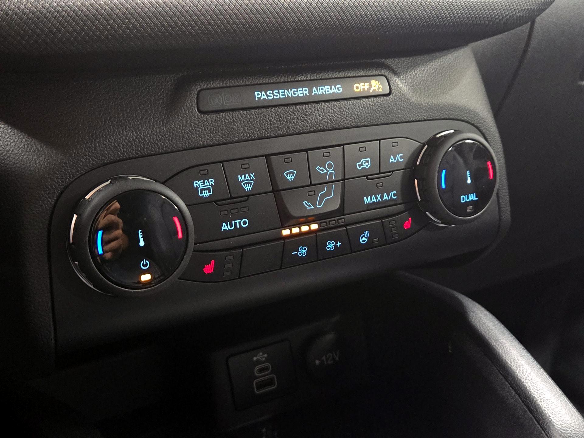 Thumbnail: 2023 Ford Bronco Sport - 17