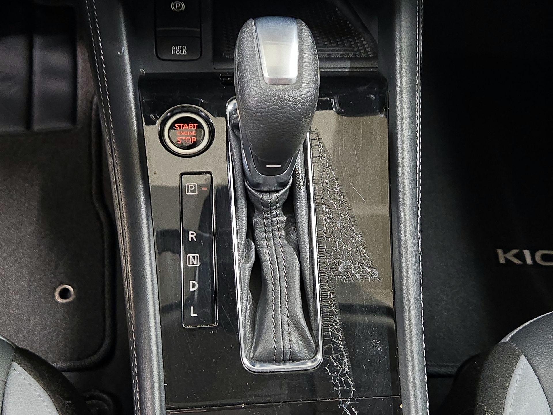 Thumbnail: 2022 Nissan Kicks - 17