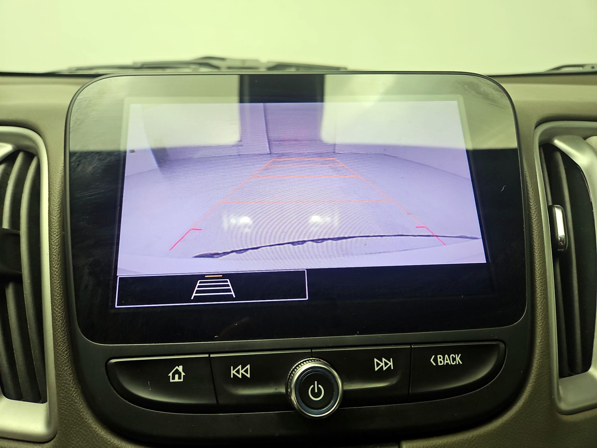 Thumbnail: 2022 Chevrolet Malibu - 13