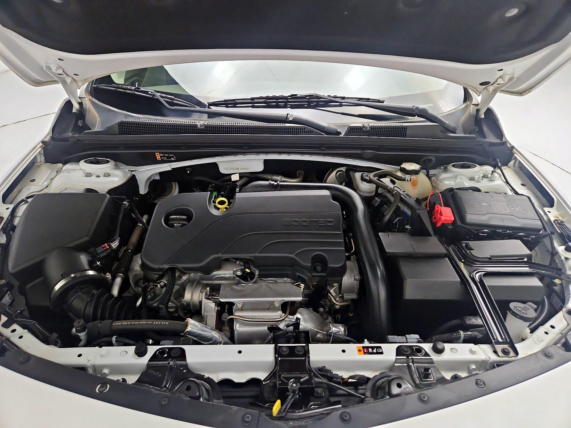 Thumbnail: 2022 Chevrolet Malibu - 20