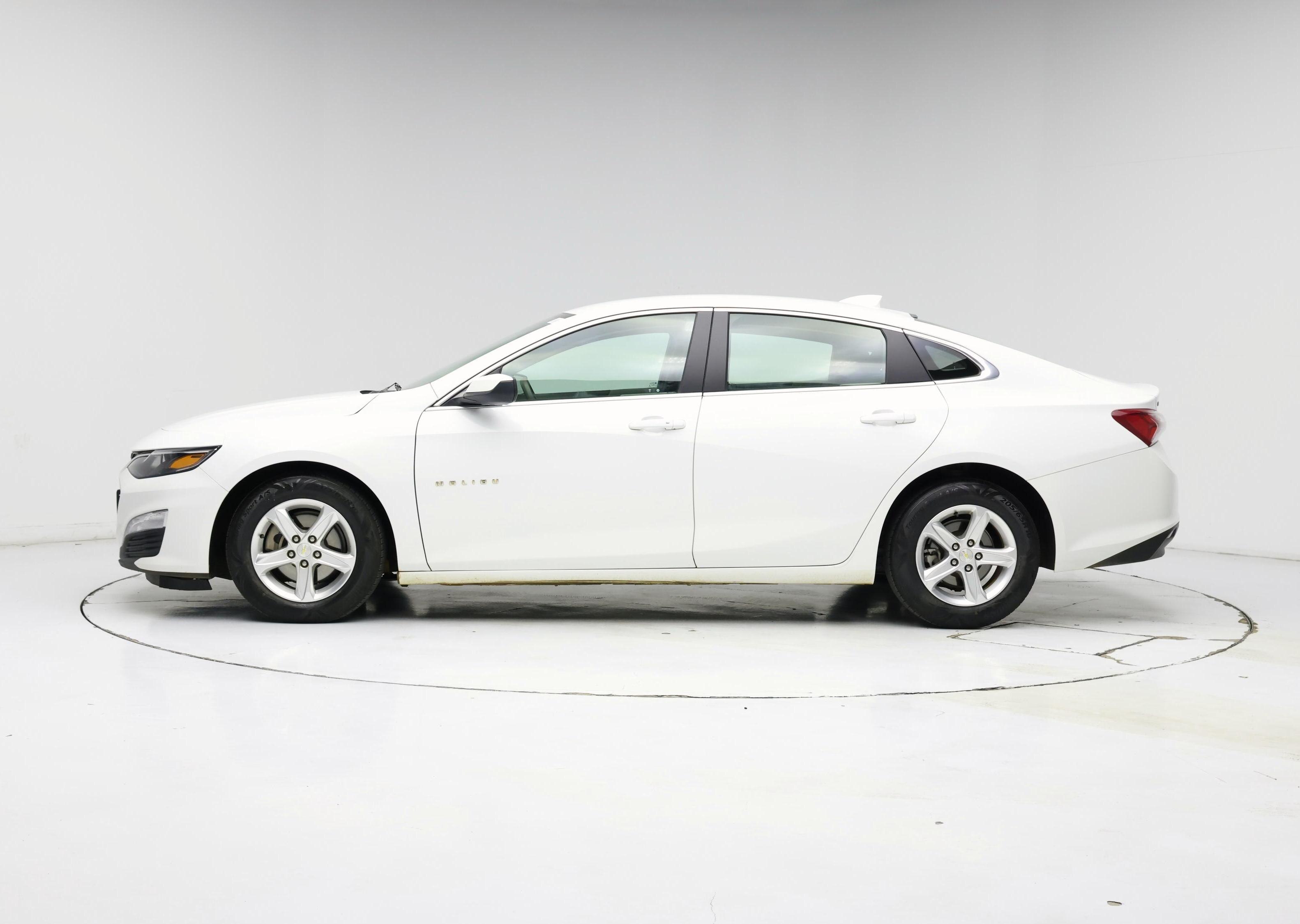 Thumbnail: 2022 Chevrolet Malibu - 3