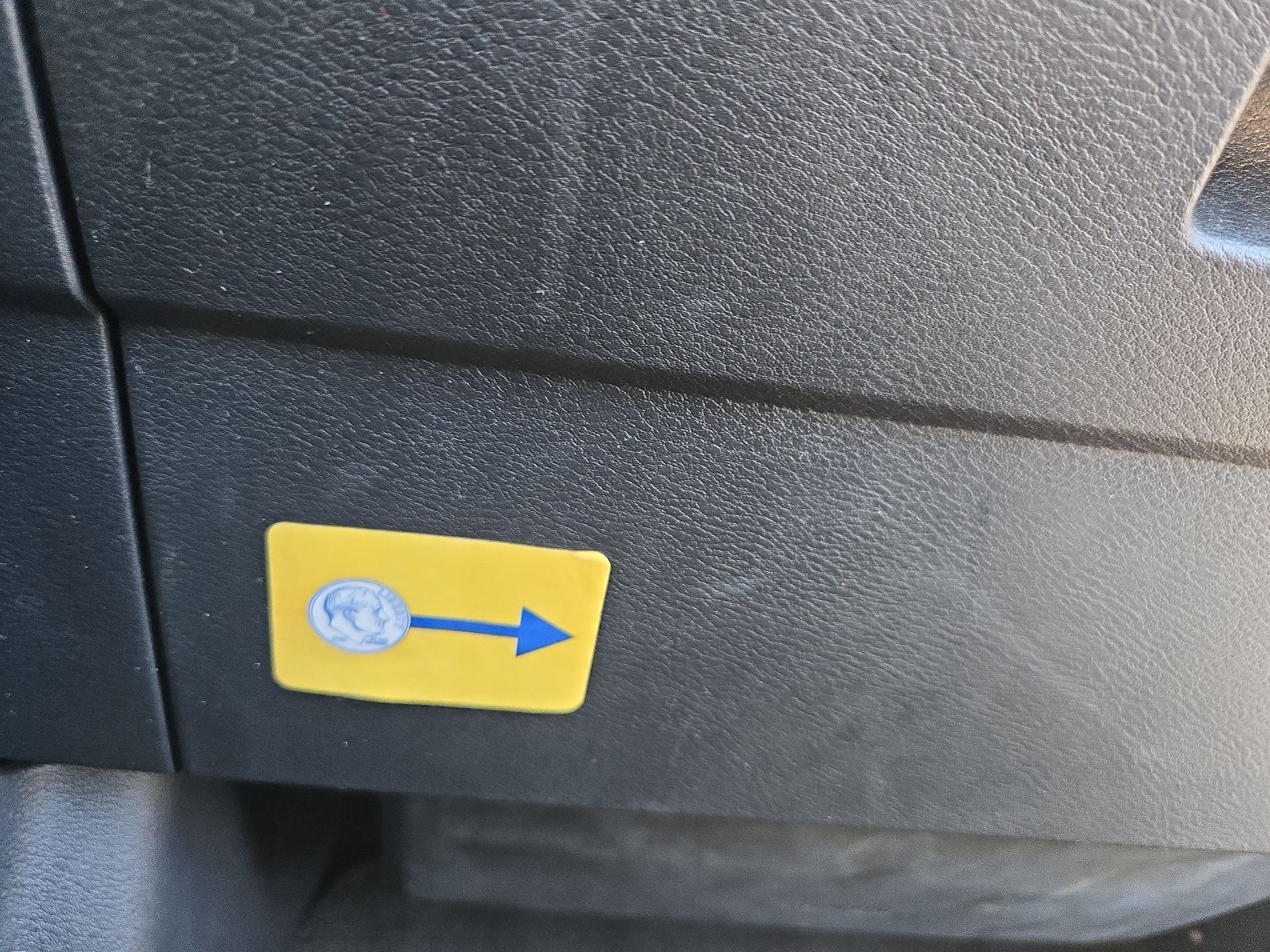 Thumbnail: 2021 Nissan Kicks - 9