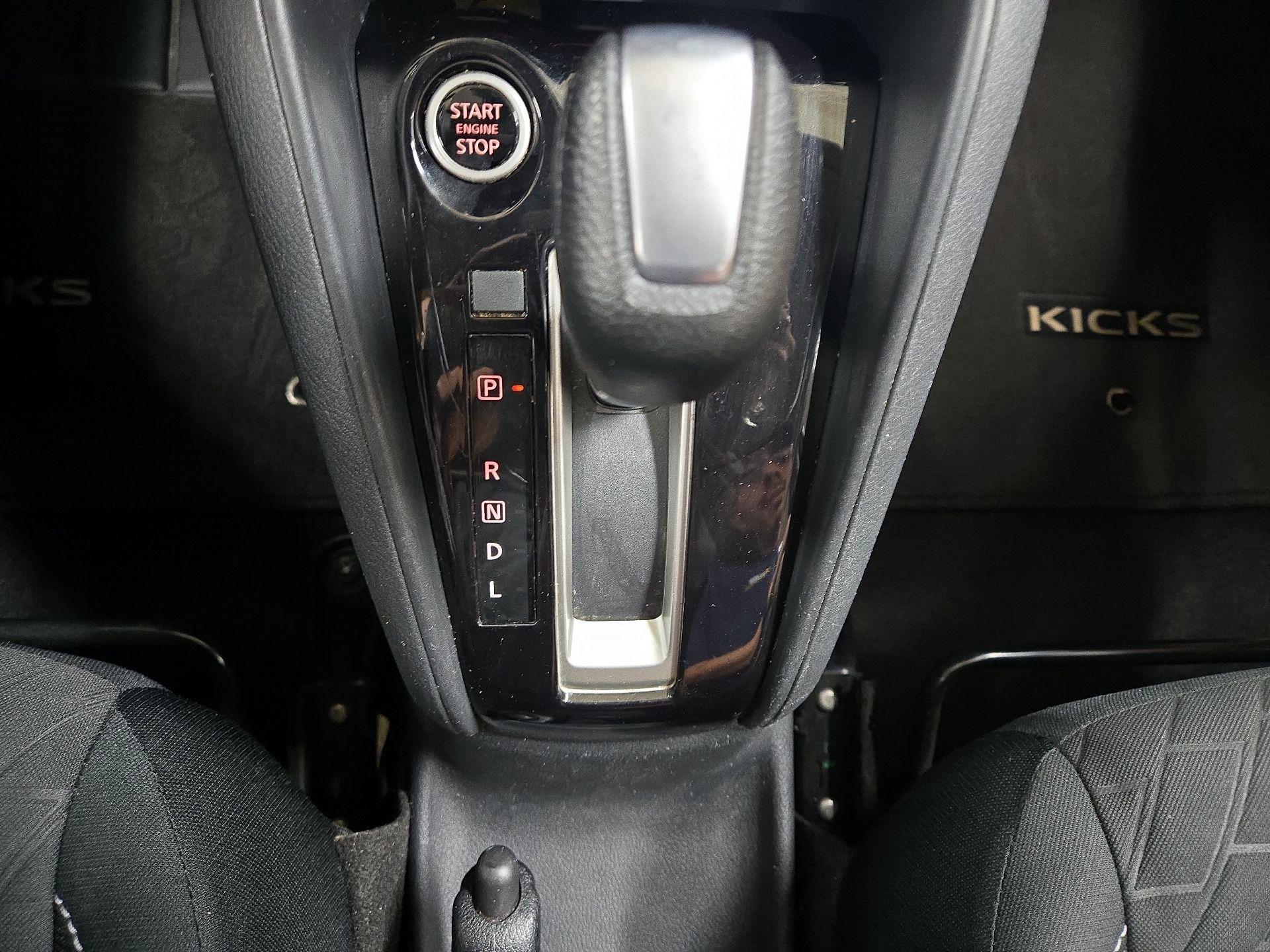 Thumbnail: 2021 Nissan Kicks - 17