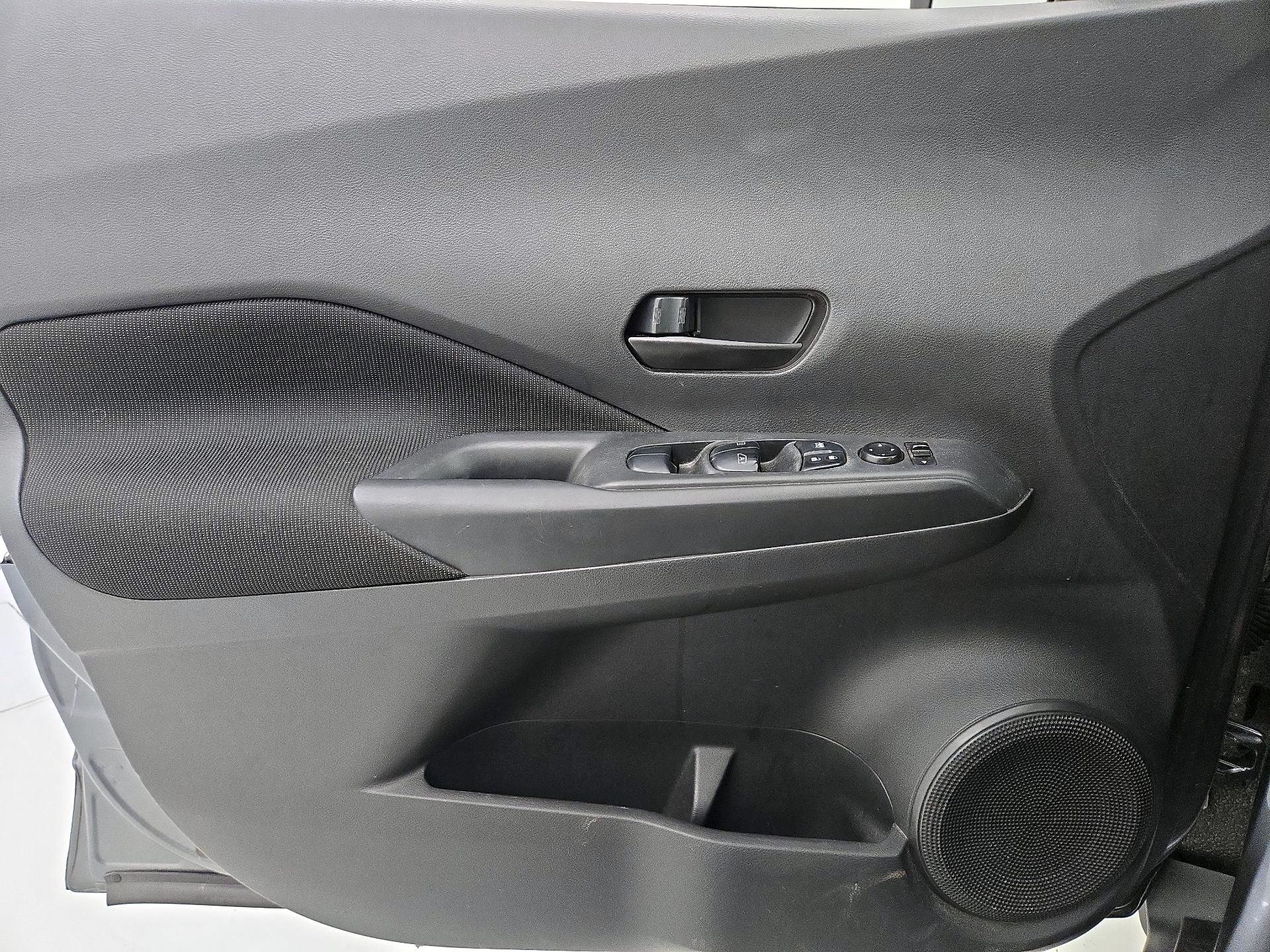 Thumbnail: 2022 Nissan Kicks - 12