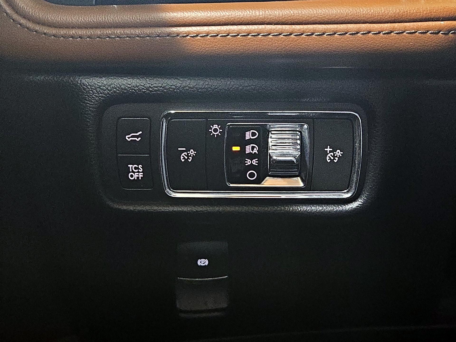 Thumbnail: 2021 Lincoln Nautilus - 13