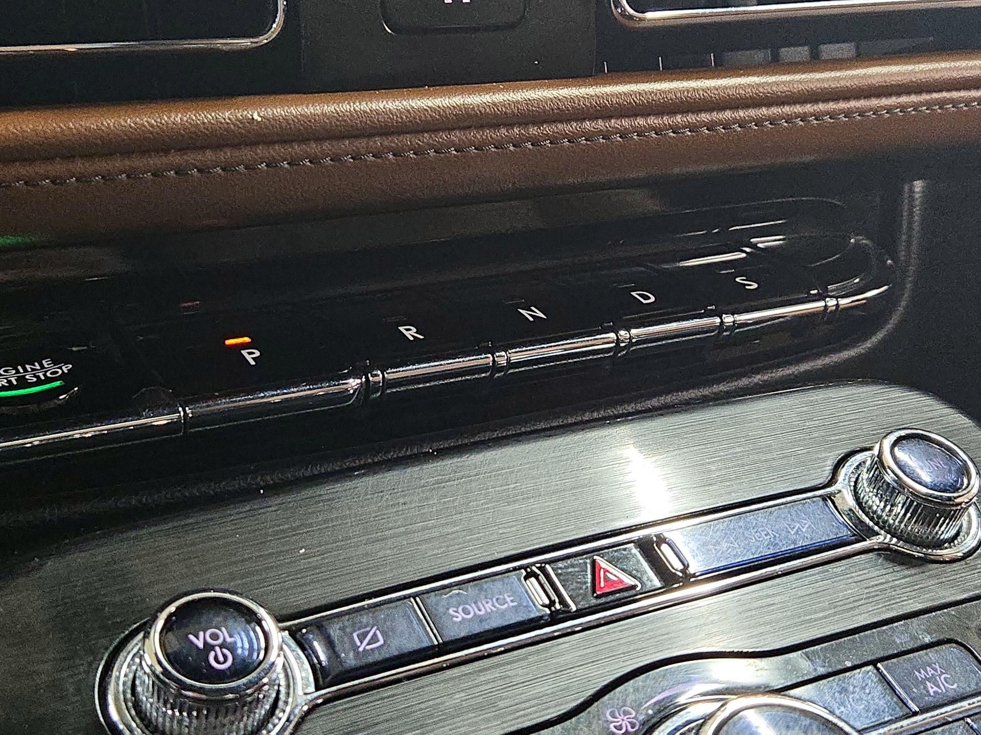 Thumbnail: 2021 Lincoln Nautilus - 18