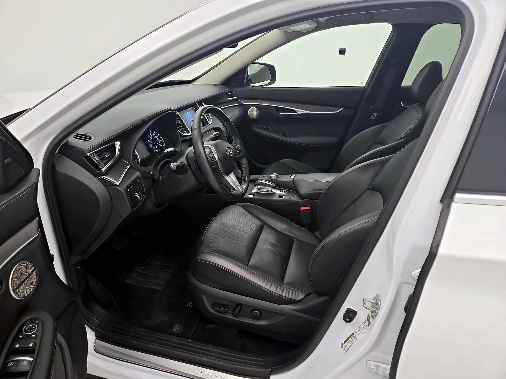 Thumbnail: 2023 INFINITI QX50 - 11