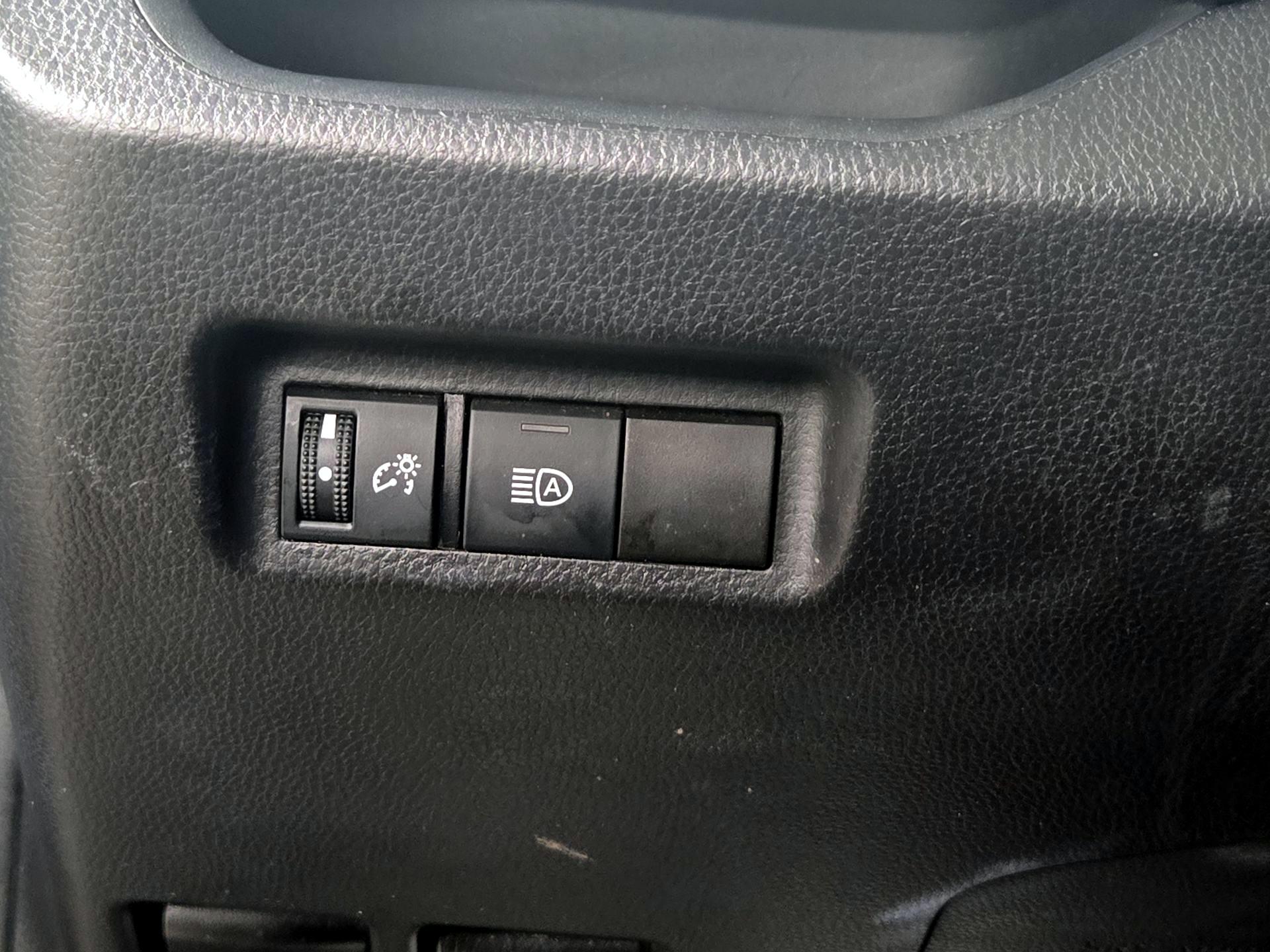 Thumbnail: 2021 Toyota RAV4 - 13