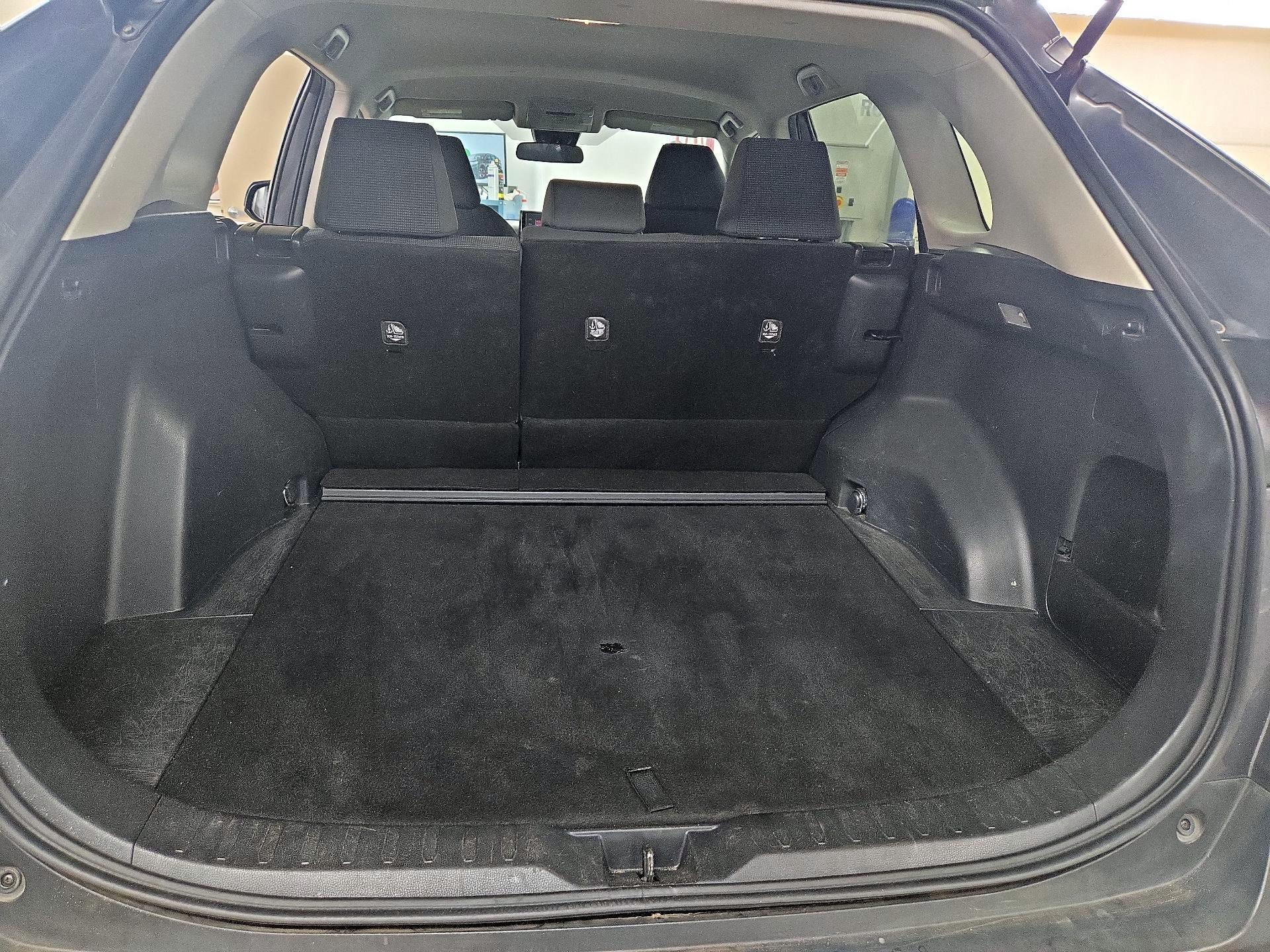 Thumbnail: 2021 Toyota RAV4 - 20