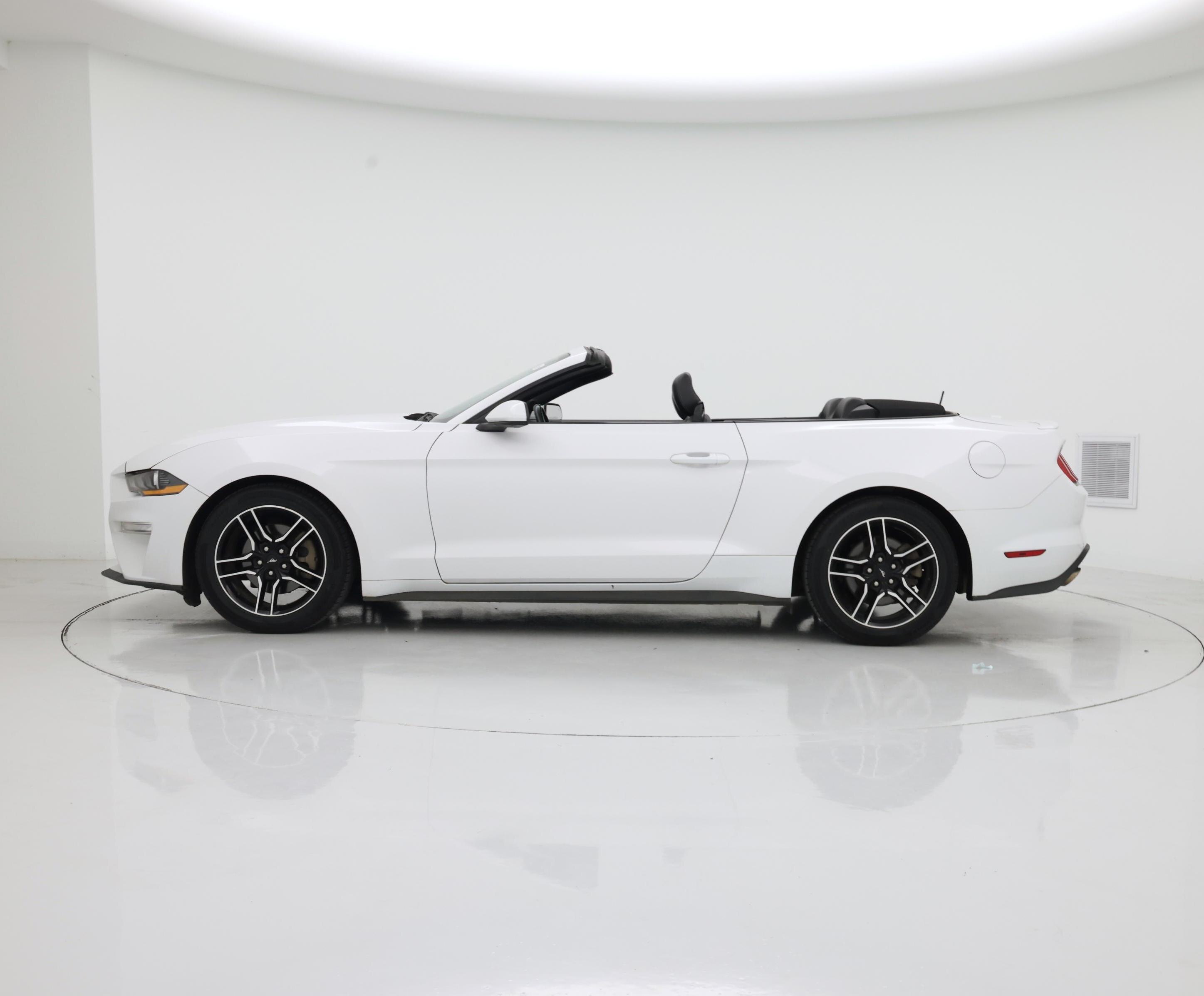 Thumbnail: 2021 Ford Mustang - 3