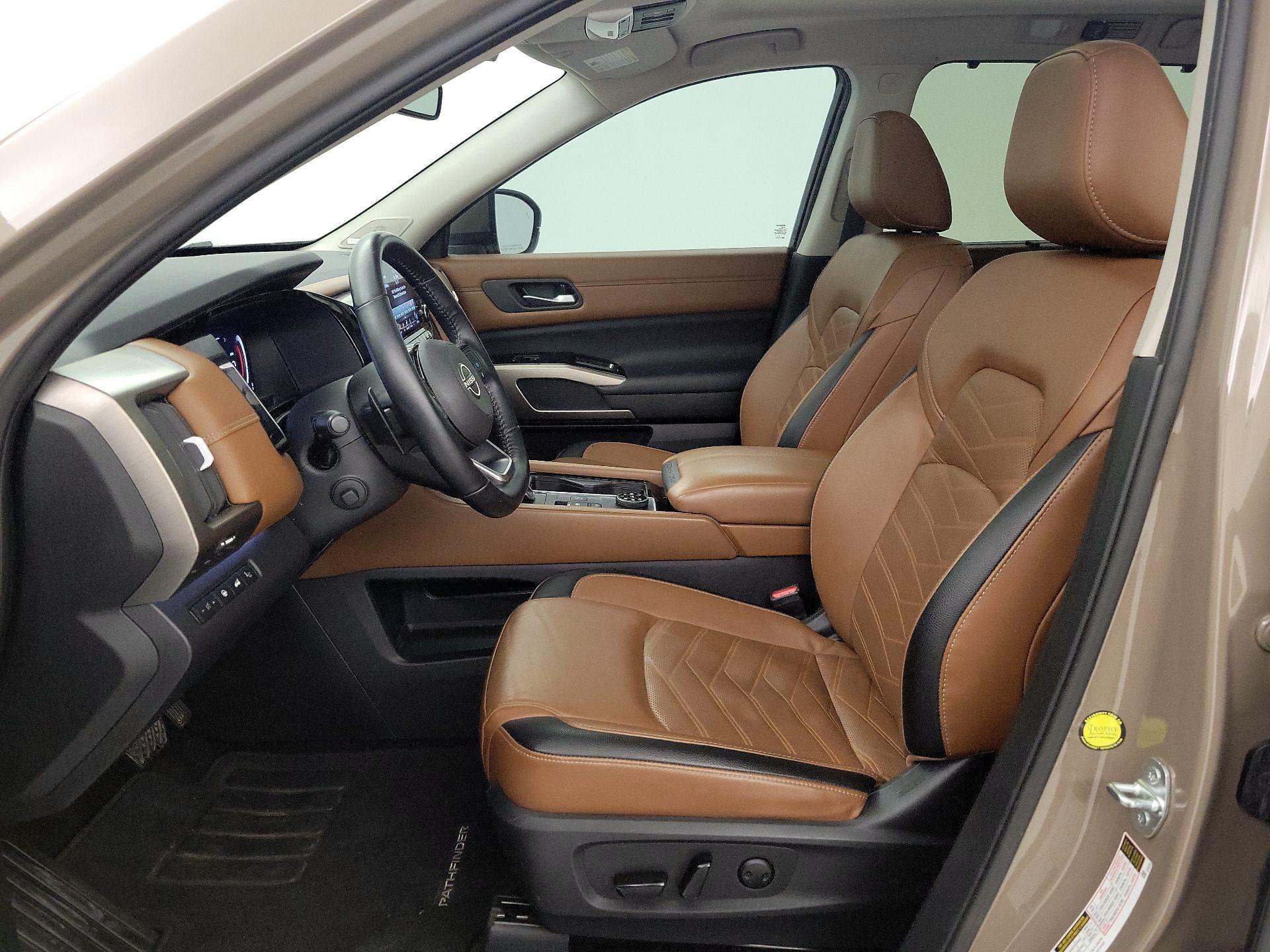 Thumbnail: 2023 Nissan Pathfinder - 11