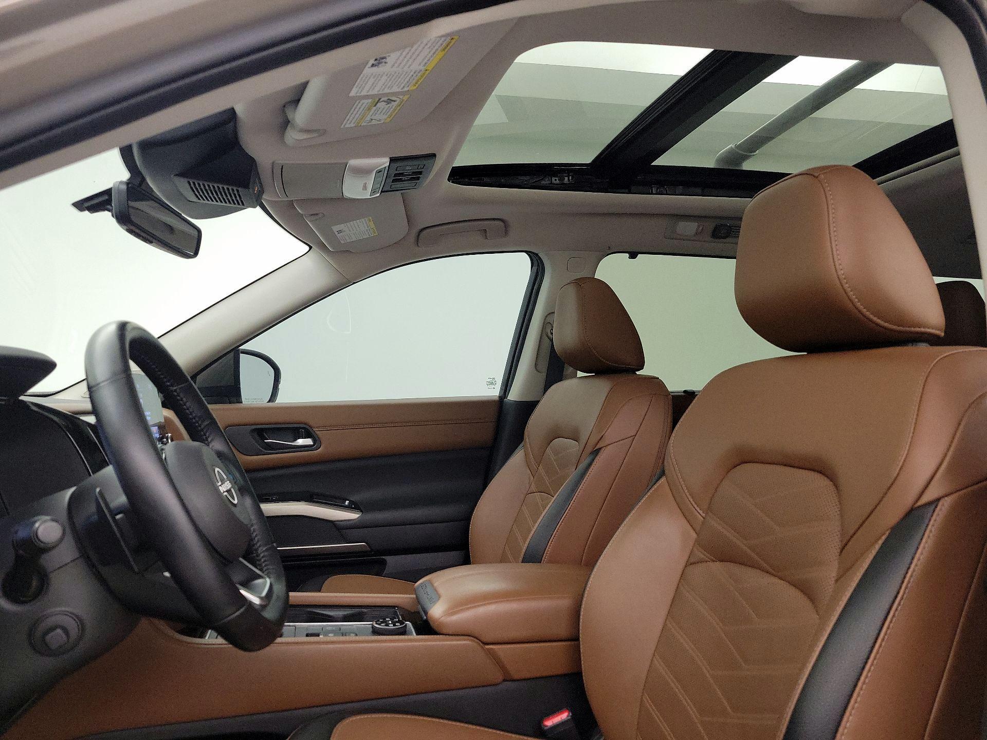 Thumbnail: 2023 Nissan Pathfinder - 19