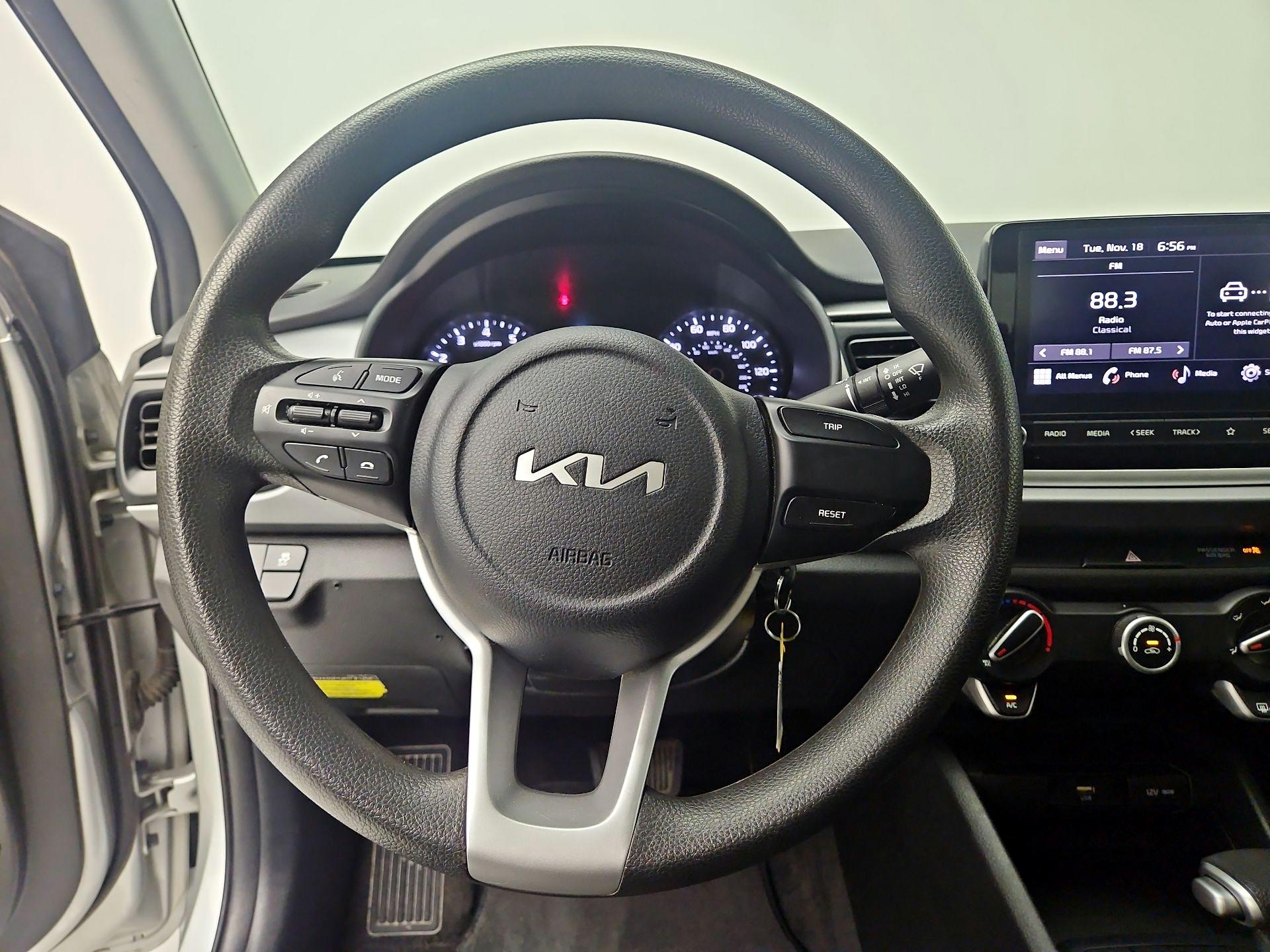 Thumbnail: 2023 Kia Rio - 10