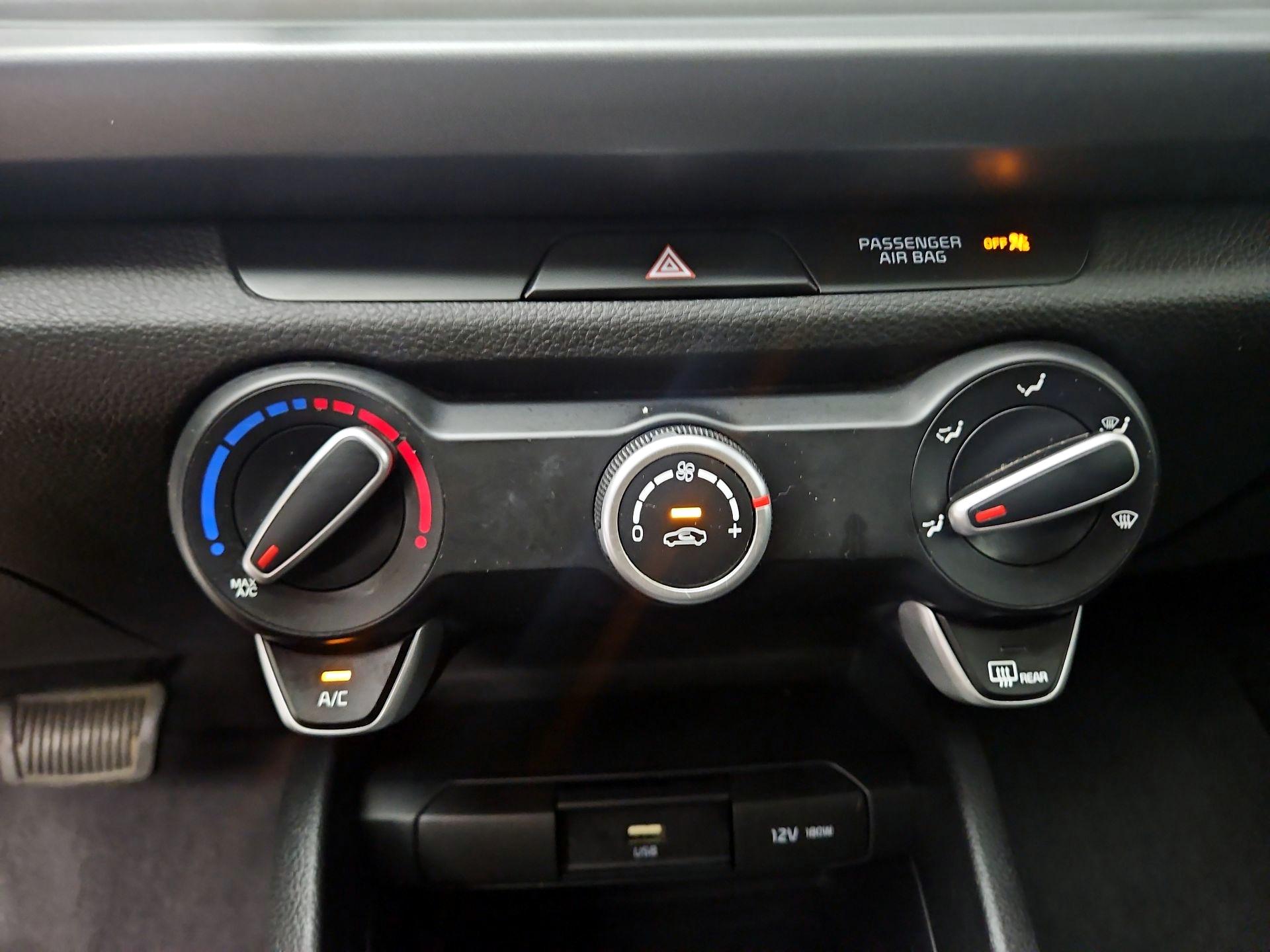 Thumbnail: 2023 Kia Rio - 15