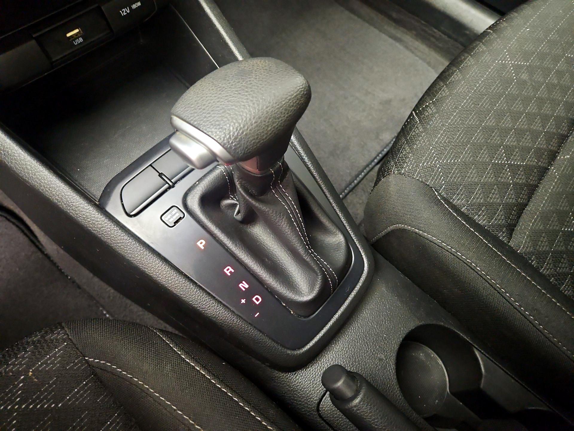 Thumbnail: 2023 Kia Rio - 16