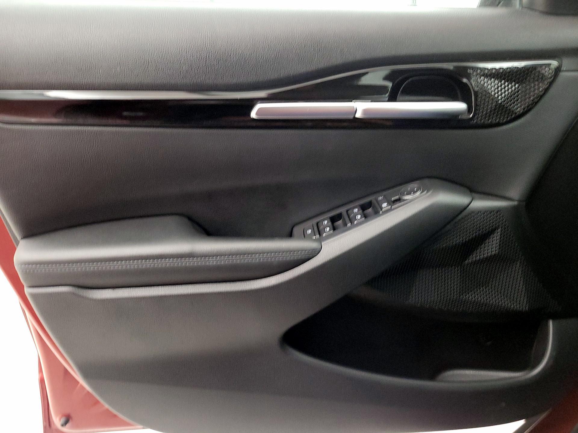 Thumbnail: 2023 Kia Seltos - 12