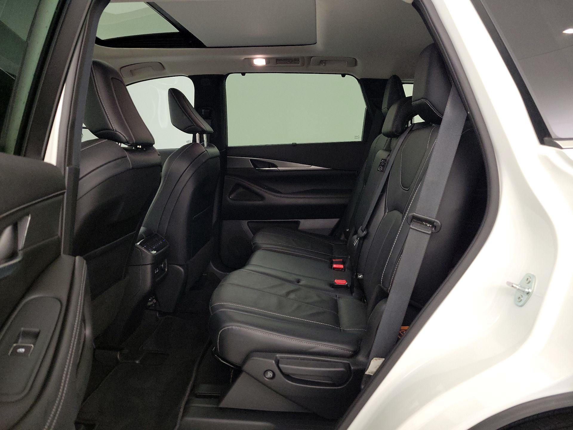 Thumbnail: 2023 INFINITI QX60 - 19