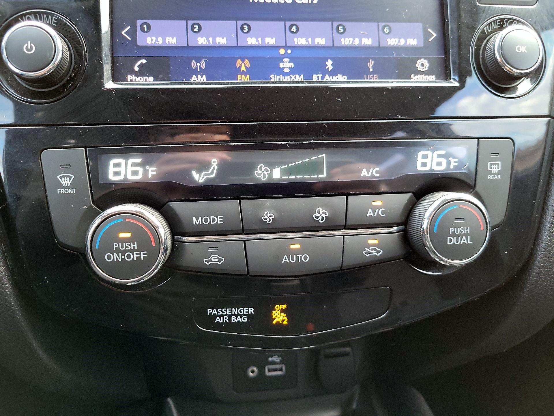 Thumbnail: 2022 Nissan Rogue Sport - 14