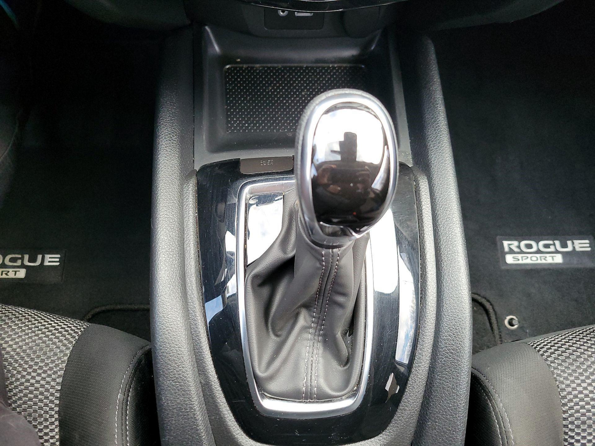 Thumbnail: 2022 Nissan Rogue Sport - 15