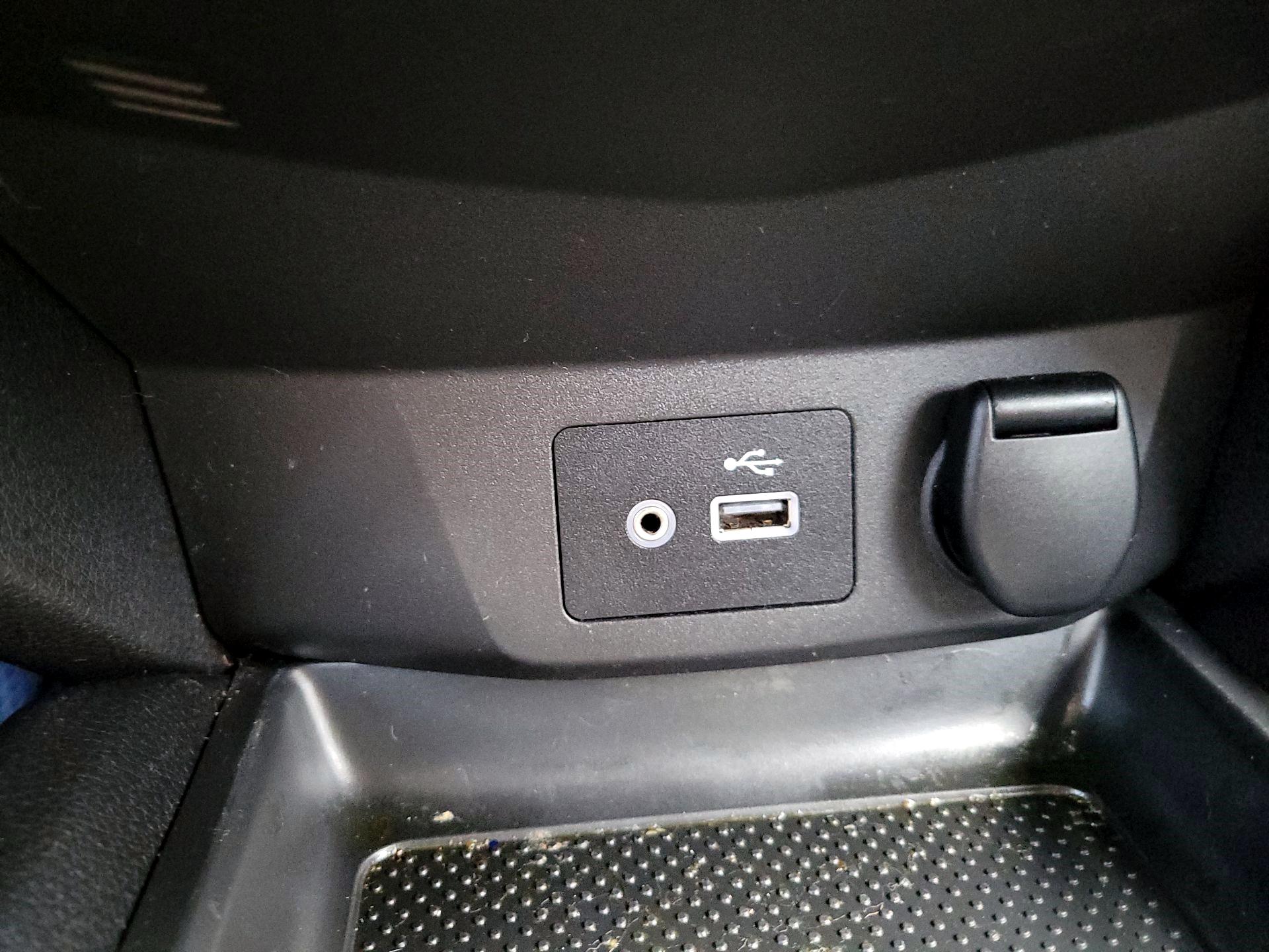 Thumbnail: 2022 Nissan Rogue Sport - 16