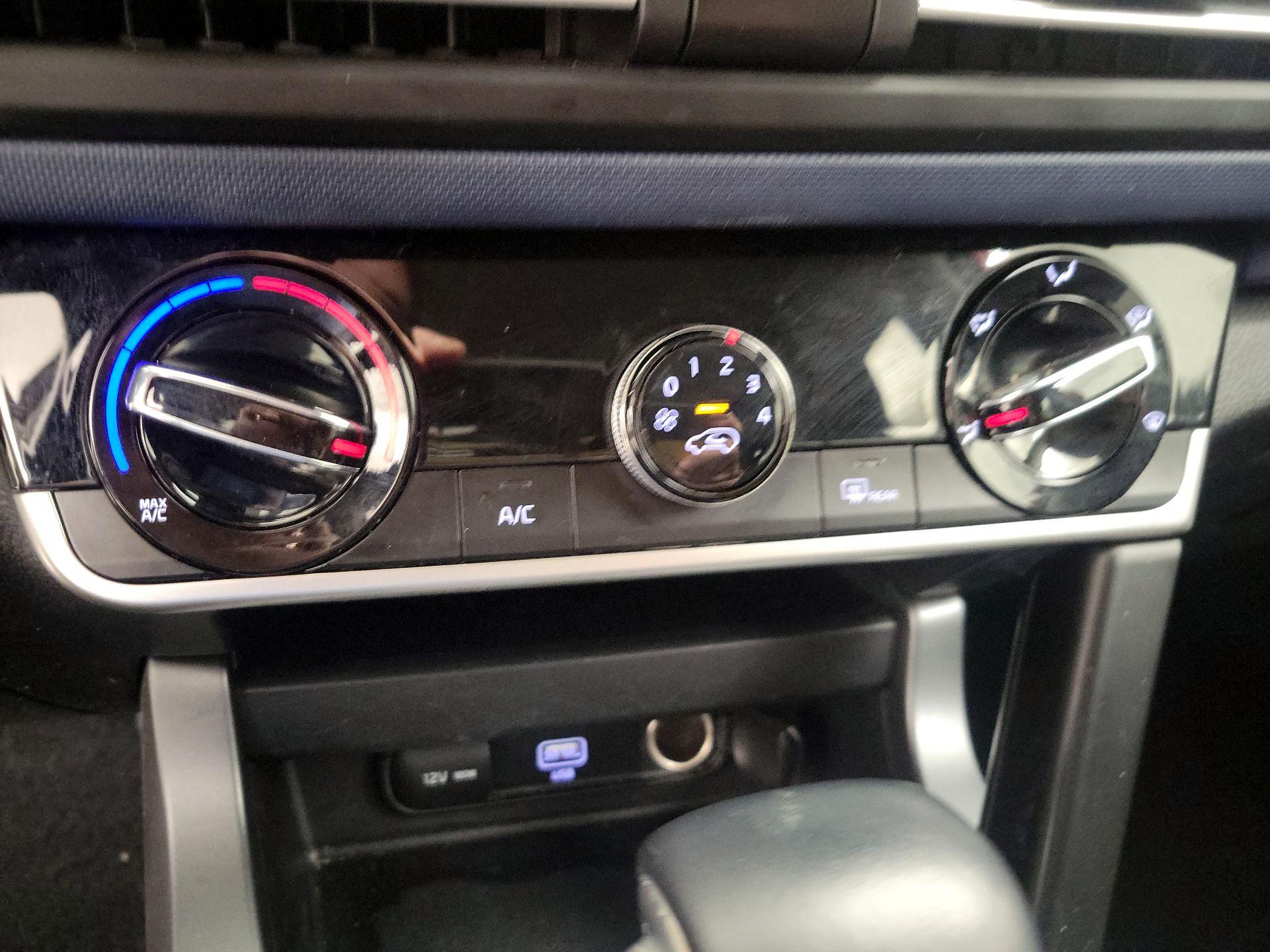 Thumbnail: 2021 Kia Seltos - 16