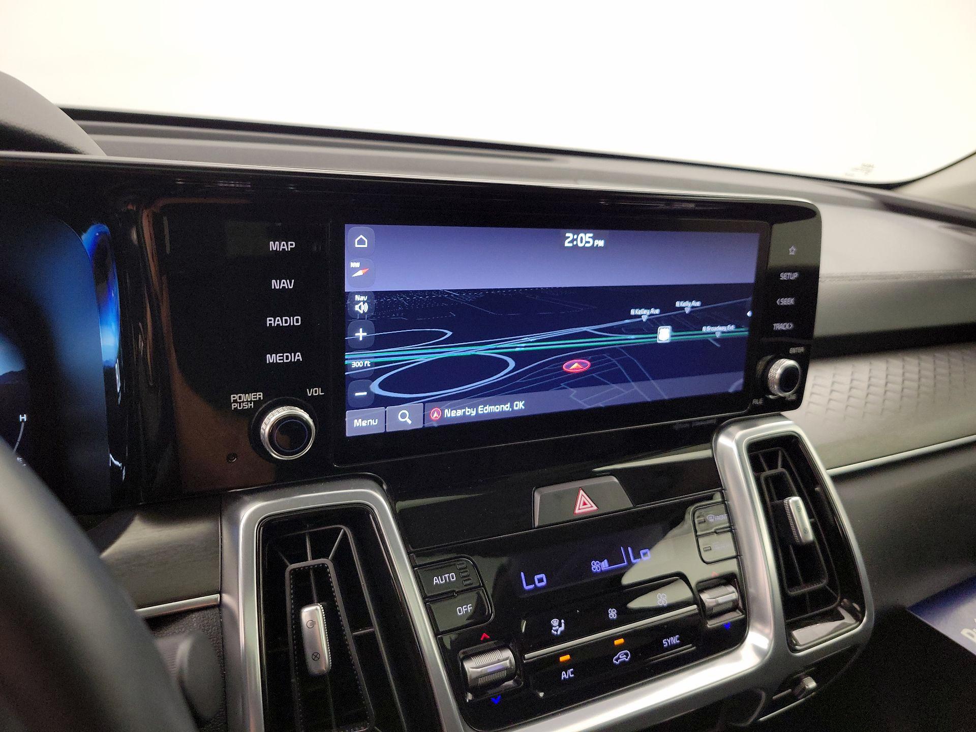 Thumbnail: 2023 Kia Sorento - 14