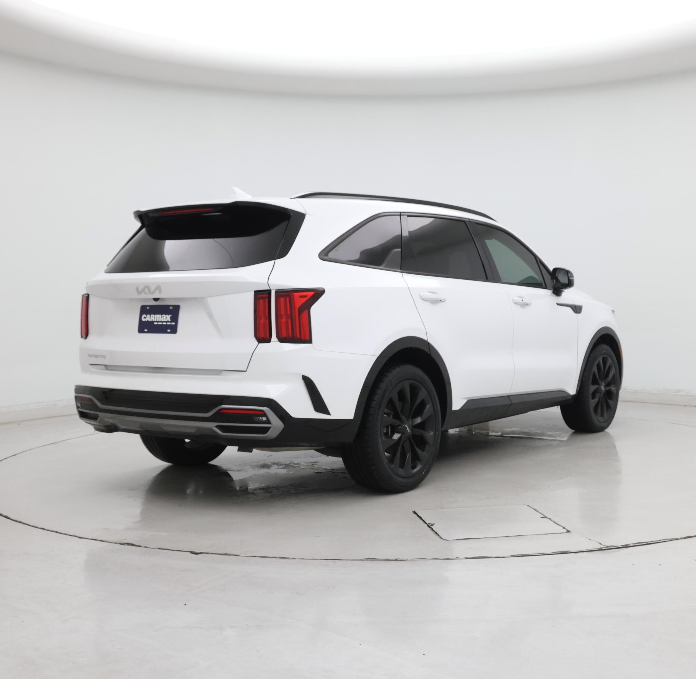 Thumbnail: 2023 Kia Sorento - 8