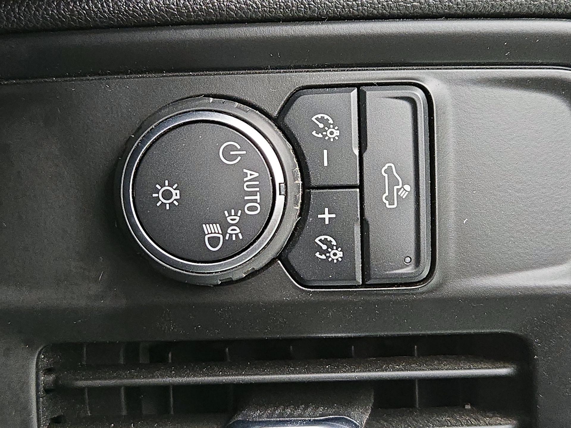 Thumbnail: 2023 Chevrolet Silverado 1500 - 13