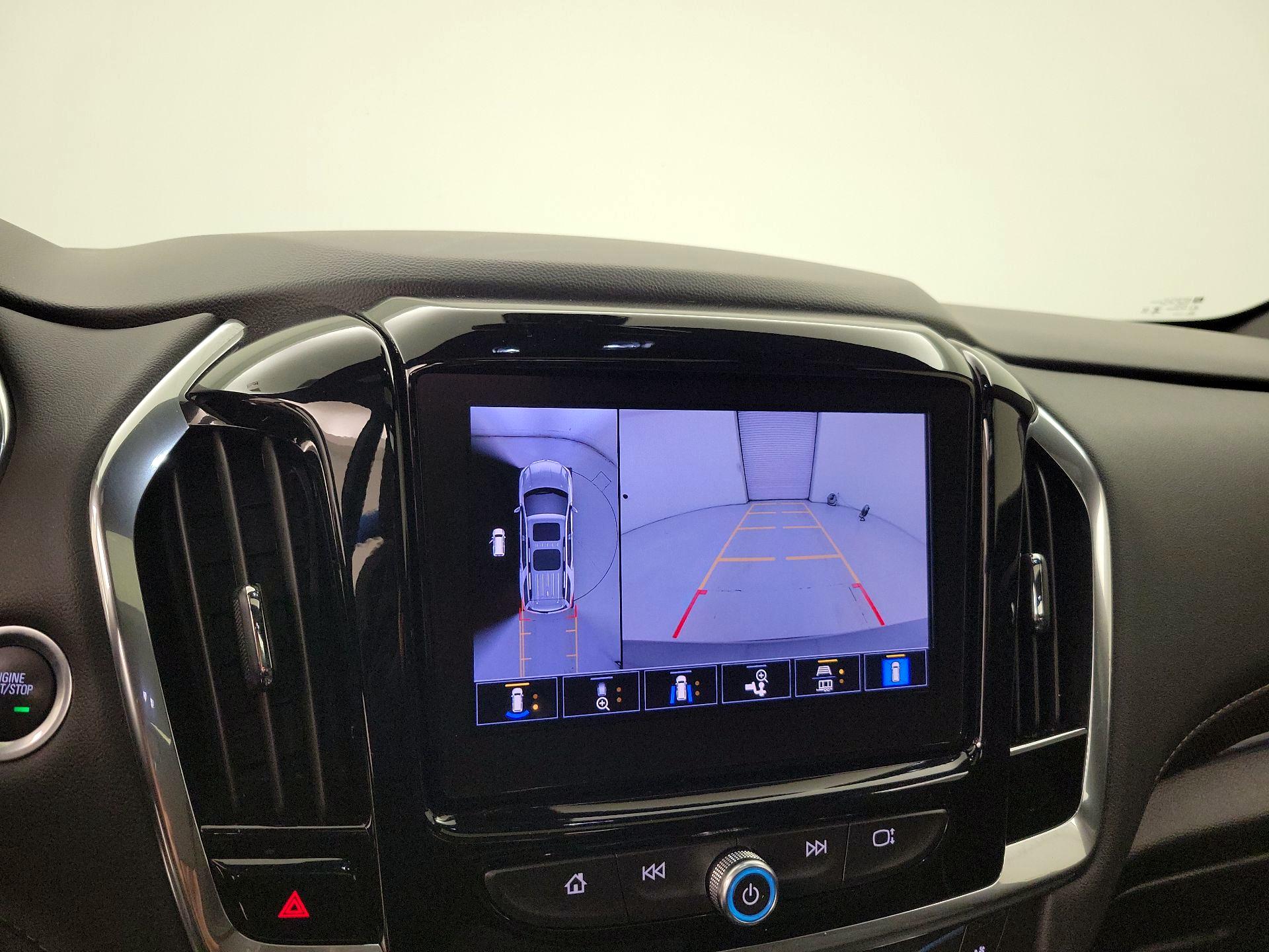 Thumbnail: 2023 Chevrolet Traverse - 15