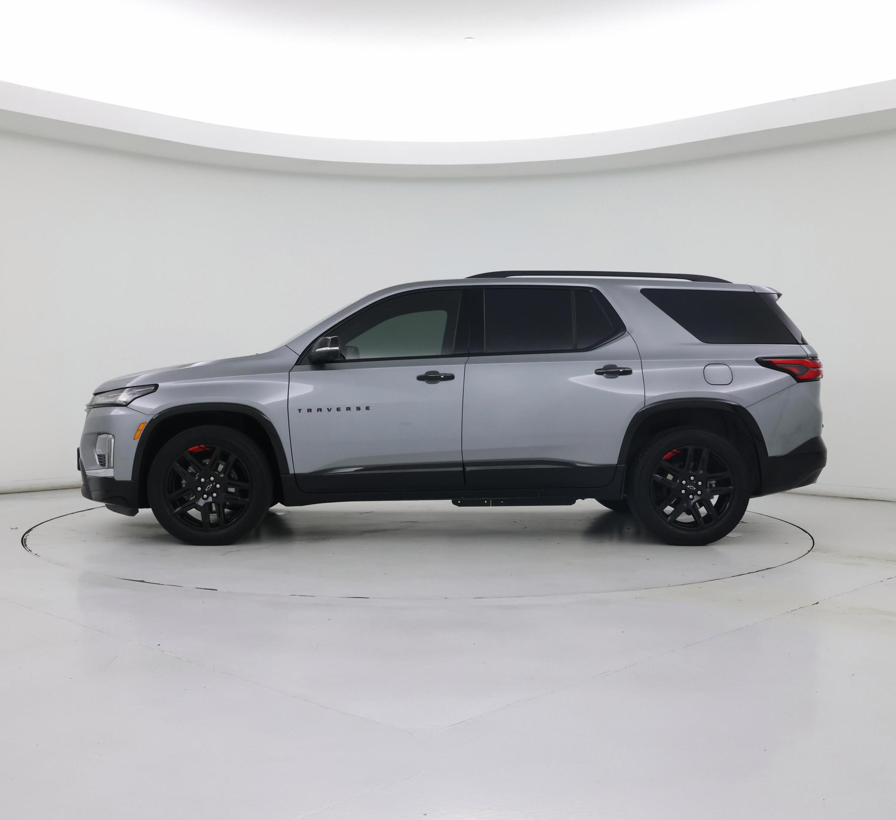 Thumbnail: 2023 Chevrolet Traverse - 3