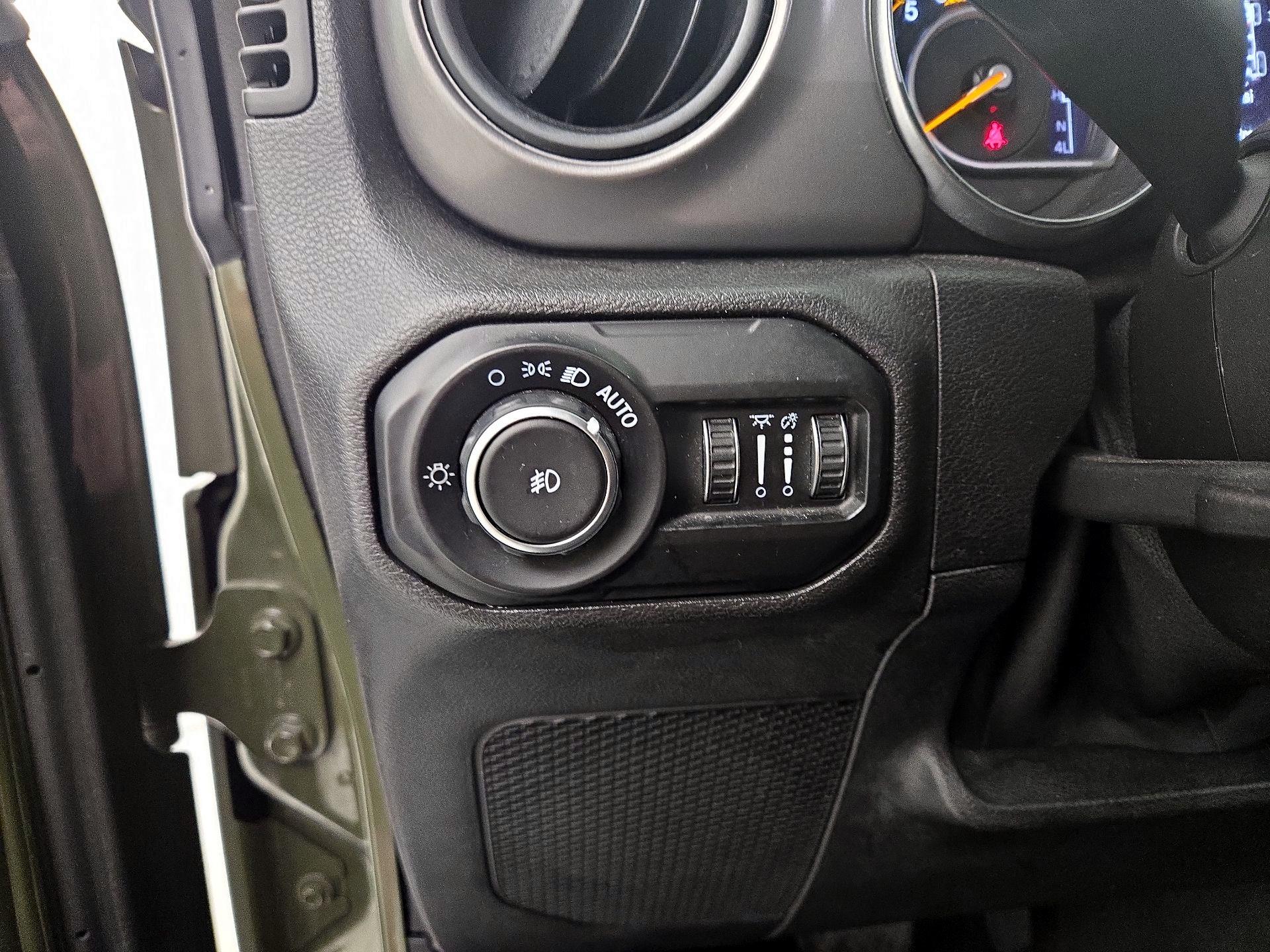 Thumbnail: 2021 Jeep Wrangler - 13