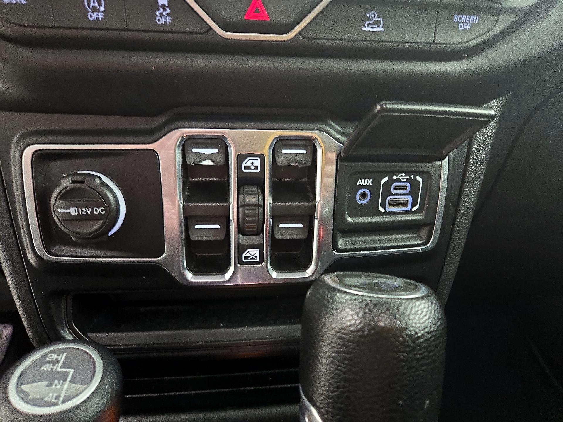 Thumbnail: 2021 Jeep Wrangler - 18