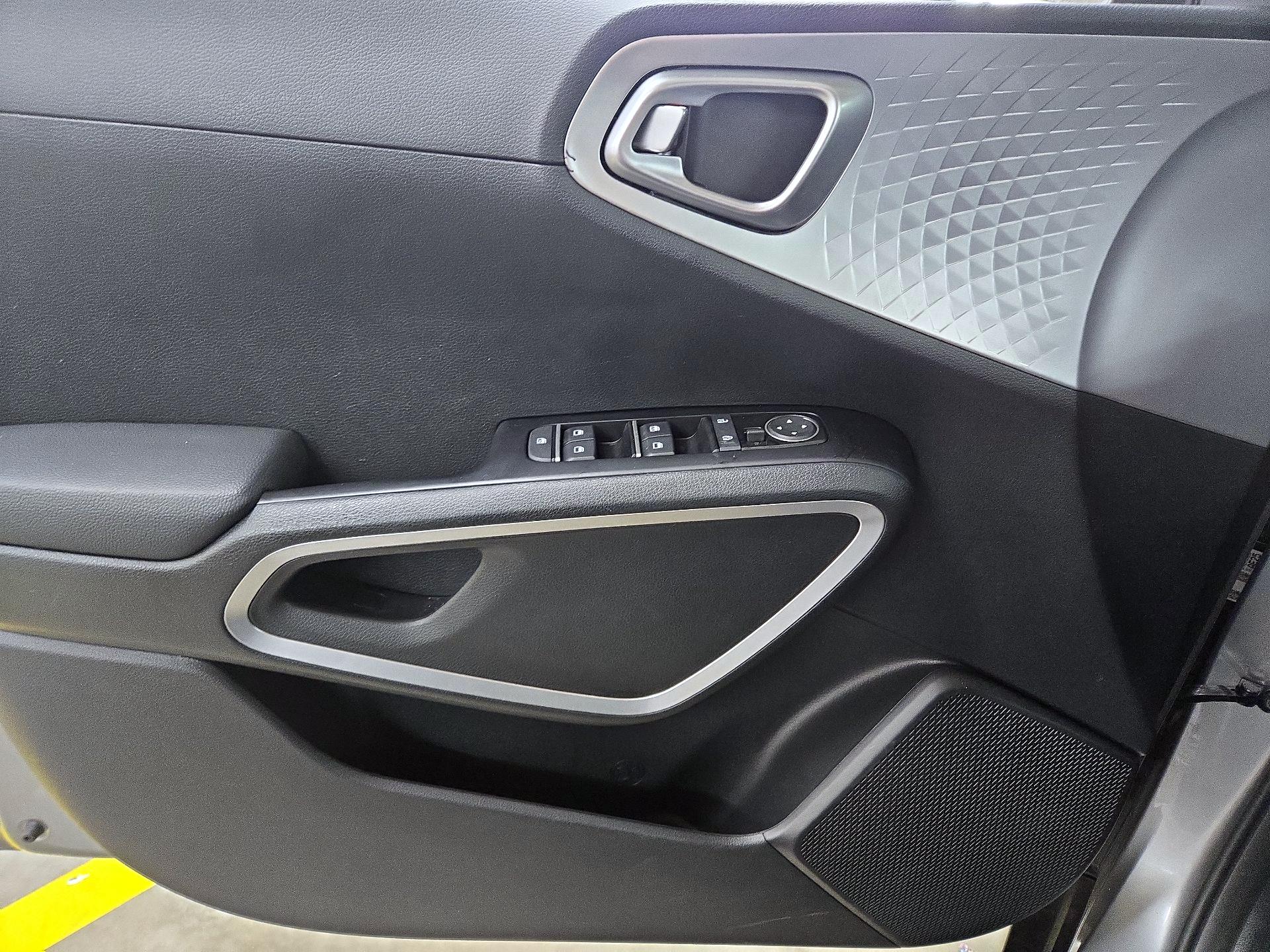 Thumbnail: 2023 Kia Soul - 12