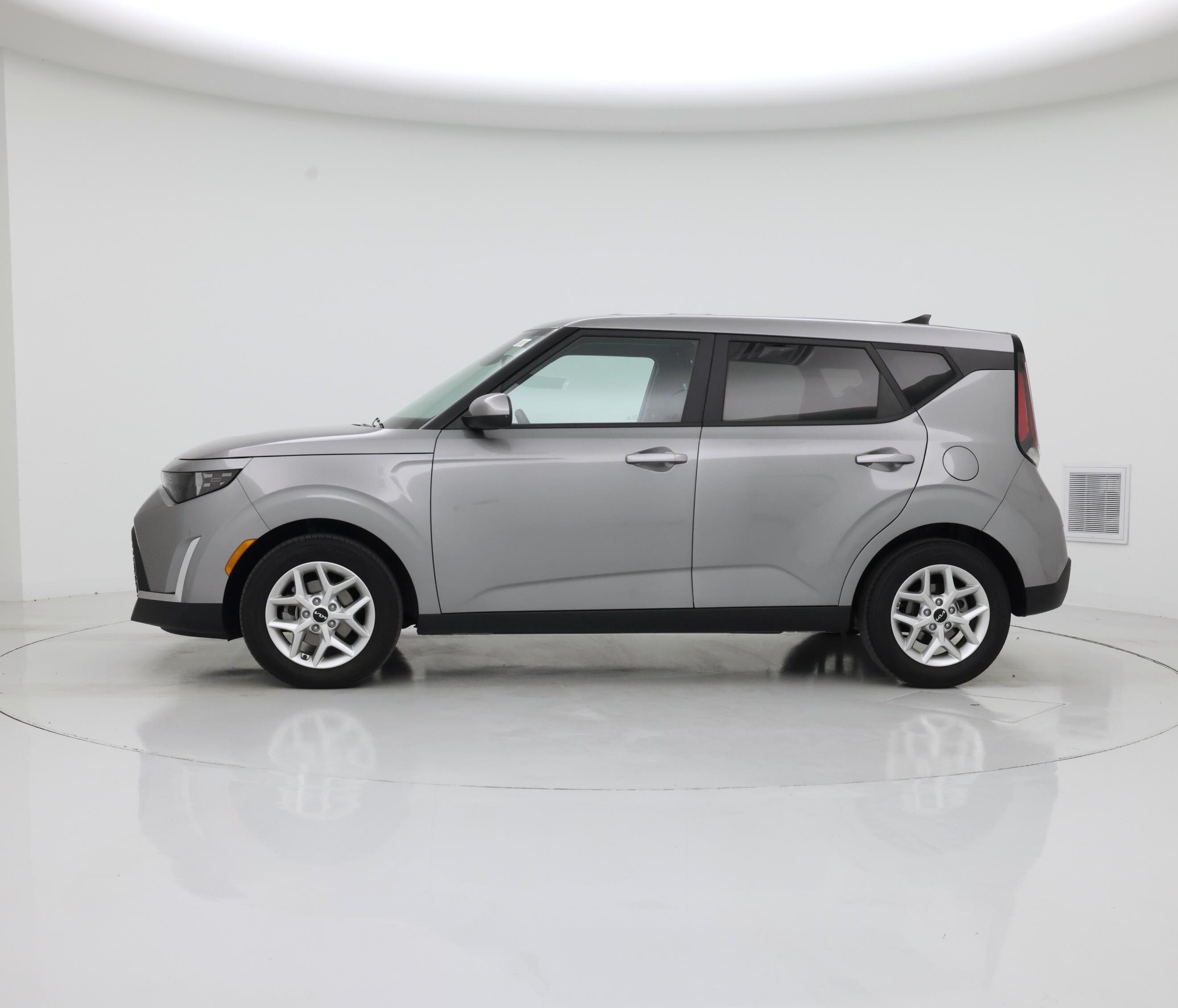 Thumbnail: 2023 Kia Soul - 3