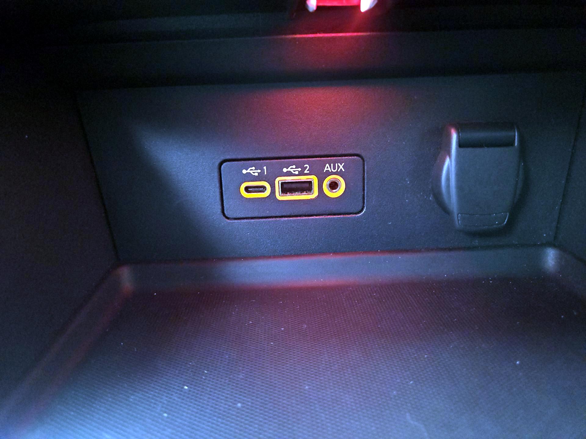 Thumbnail: 2022 Nissan Sentra - 17