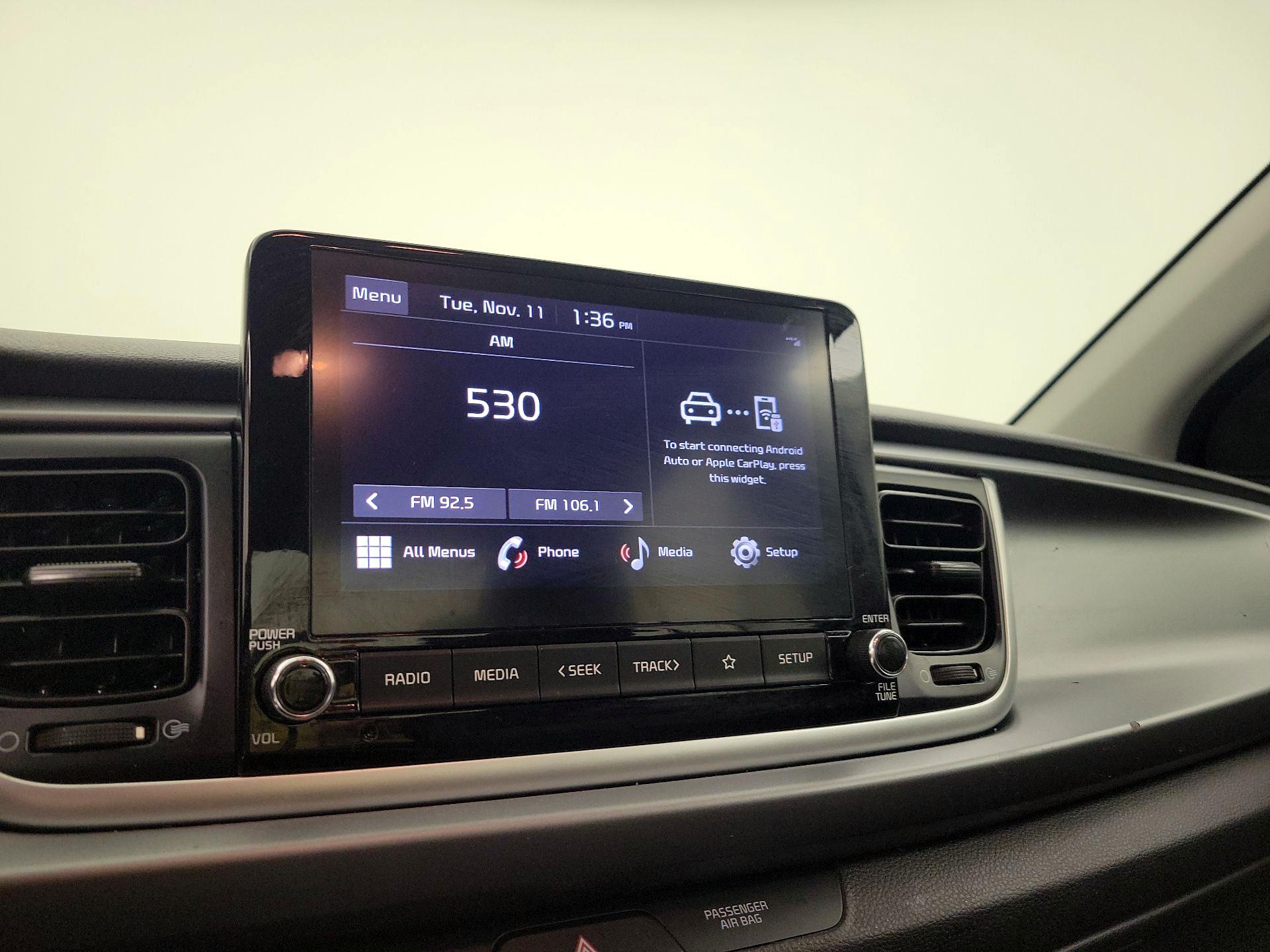 Thumbnail: 2023 Kia Rio - 15