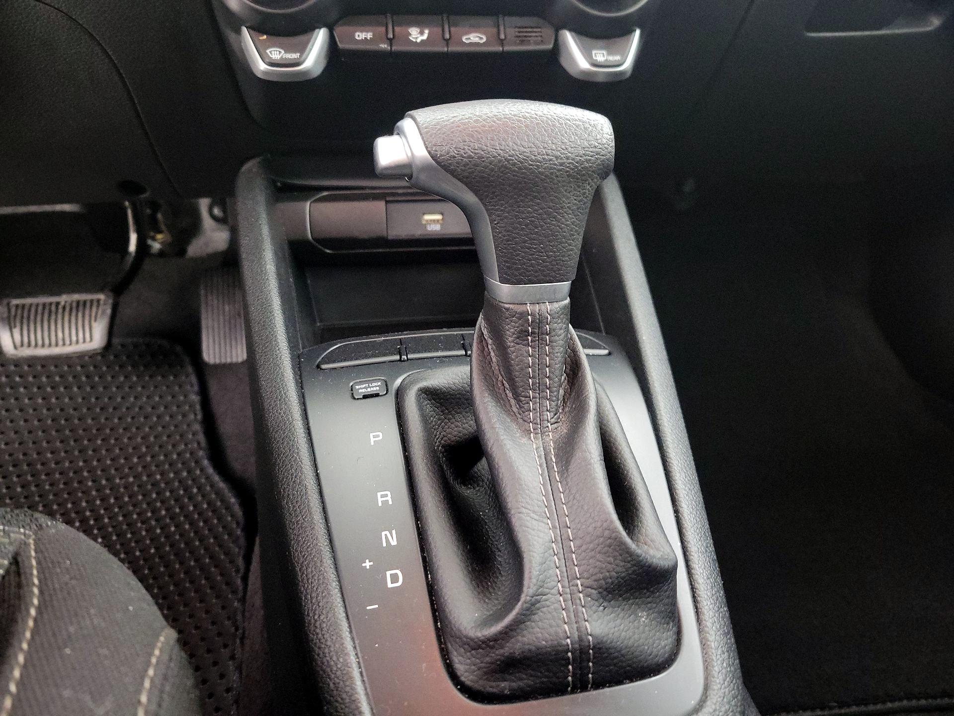 Thumbnail: 2023 Kia Rio - 17