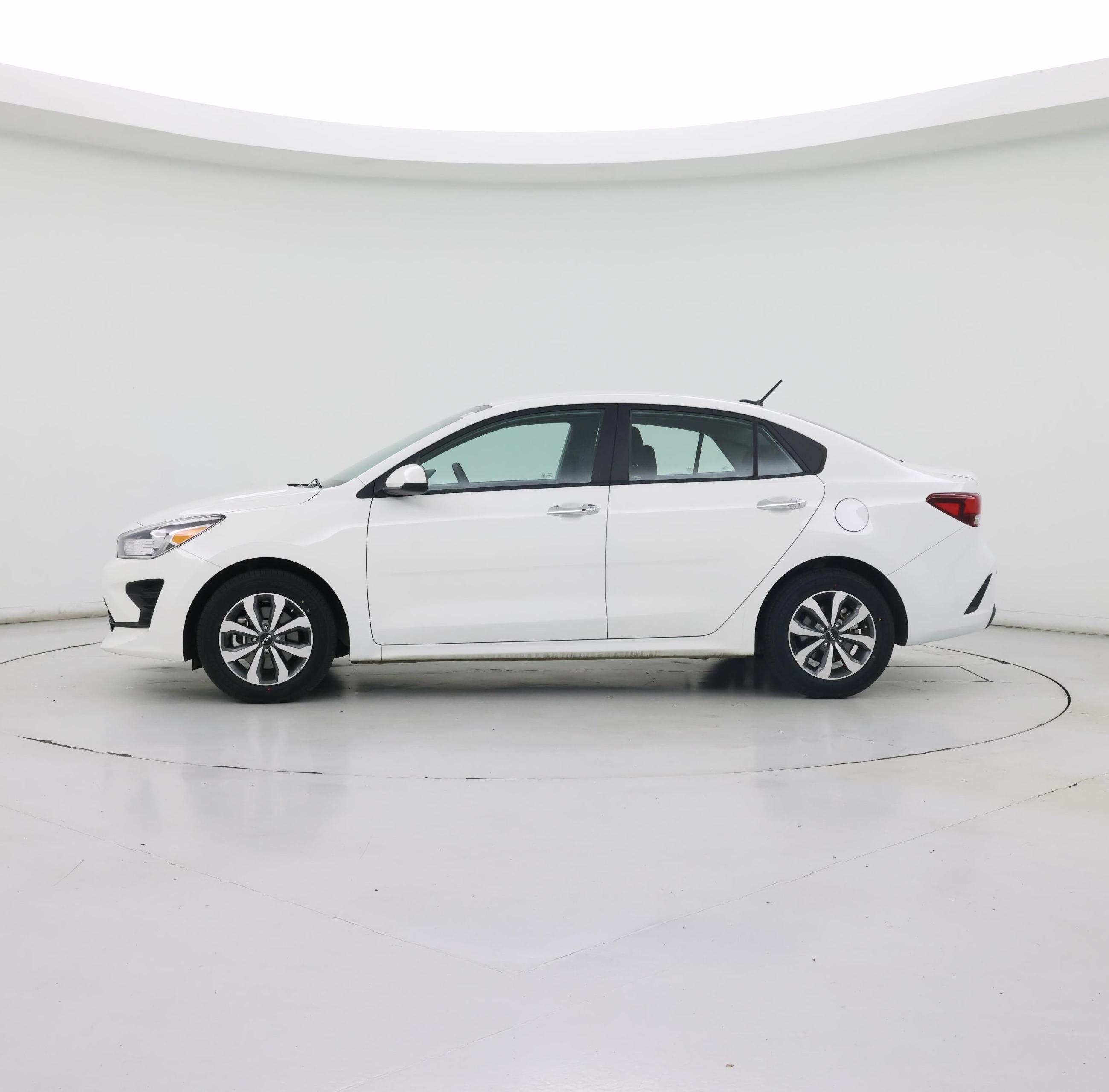 Thumbnail: 2023 Kia Rio - 3