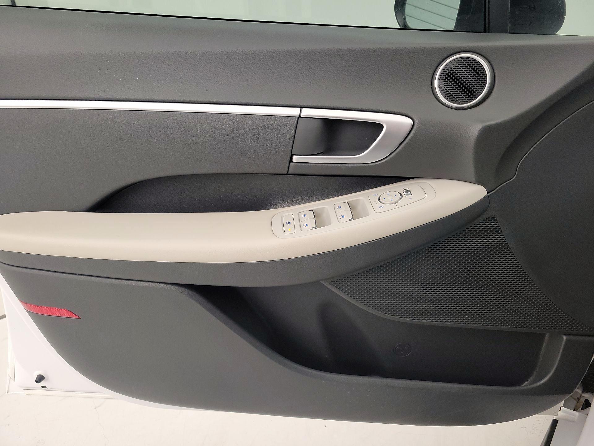 Thumbnail: 2023 Hyundai Sonata - 12