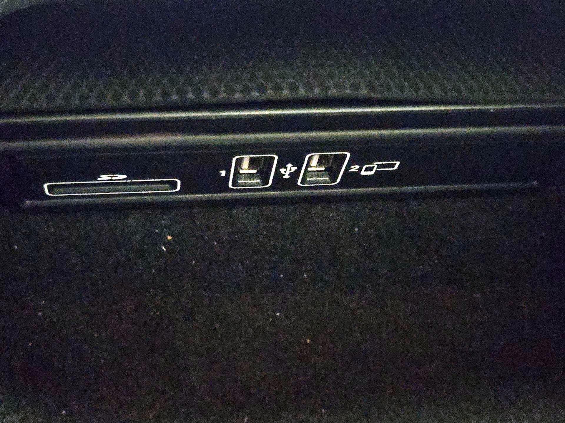 Thumbnail: 2018 Mercedes-Benz C-Class - 18