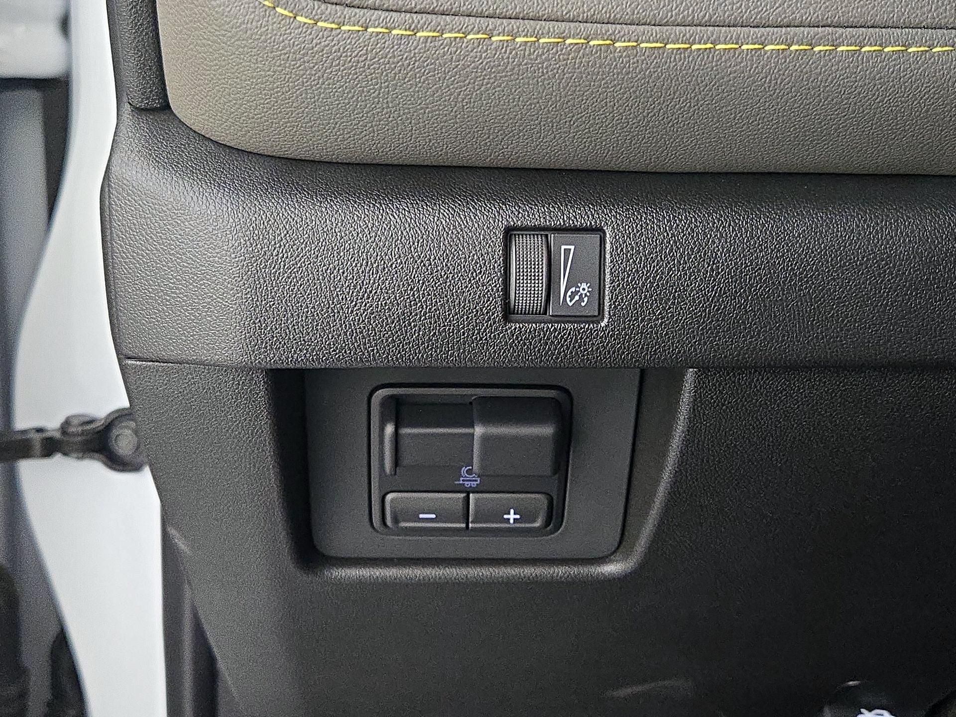 Thumbnail: 2025 Chevrolet Colorado - 13