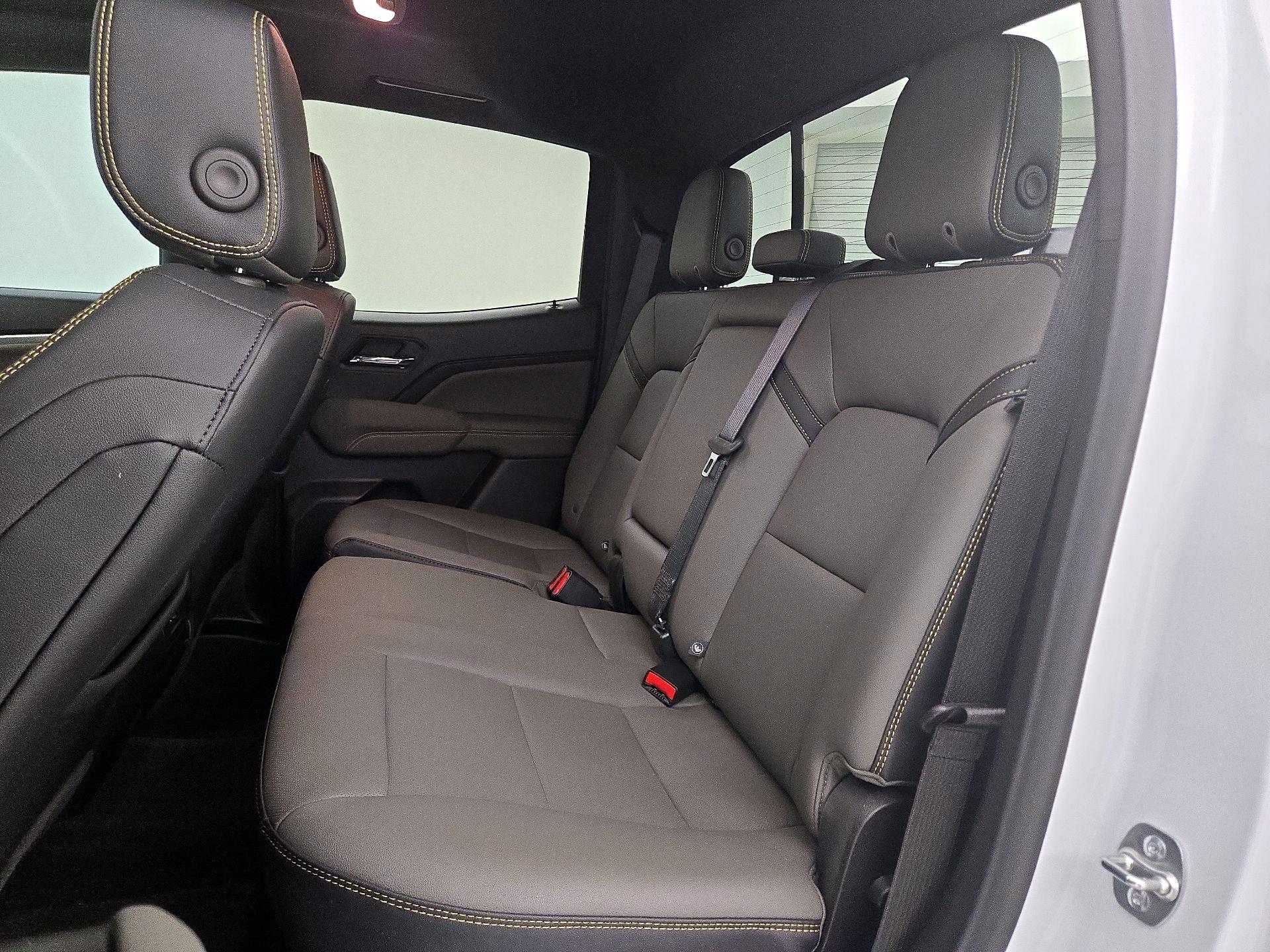 Thumbnail: 2025 Chevrolet Colorado - 20