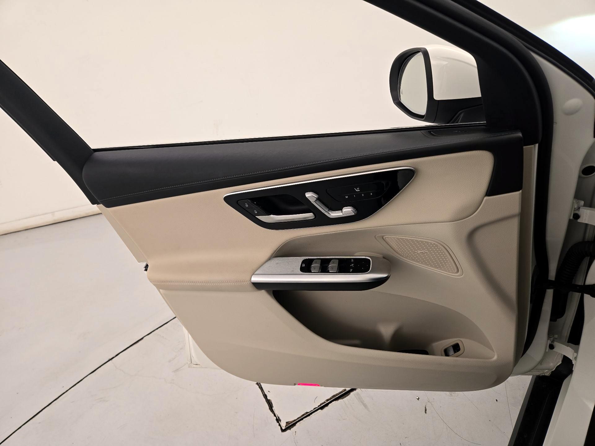 Thumbnail: 2023 Mercedes-Benz GLC - 12