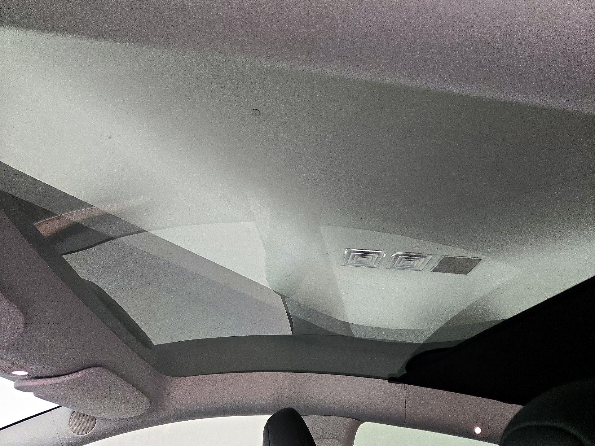 Thumbnail: 2025 Tesla Model Y - 18